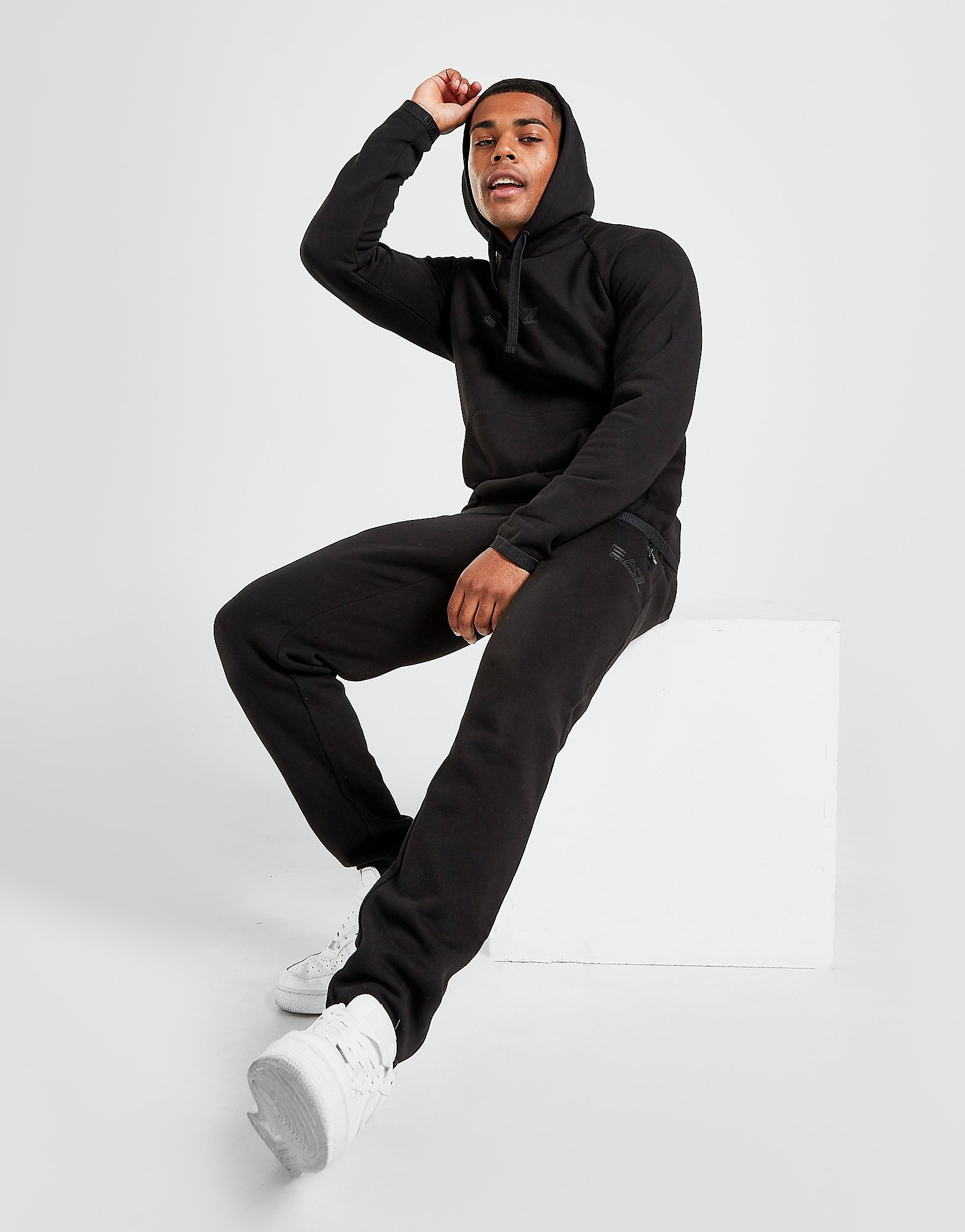 

Emporio Armani EA7 Outline Logo Joggers - Only at JD - BLACK - Mens, BLACK