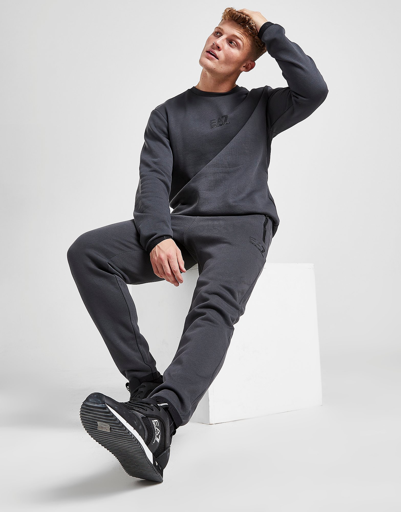 

Emporio Armani EA7 Outline Logo Joggers - Only at JD - GREY - Mens, GREY