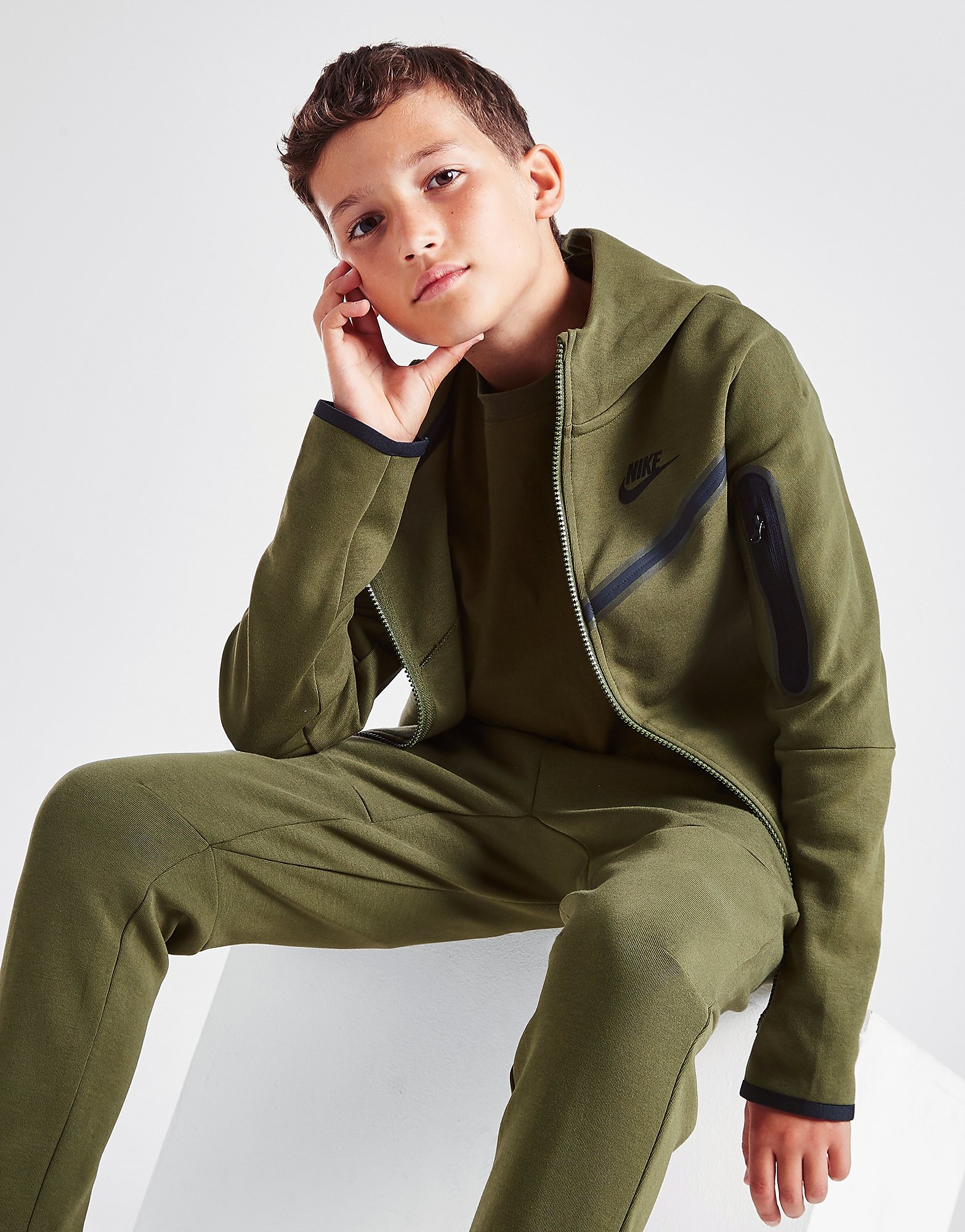 

Nike Tech Fleece Full Zip Hoodie Junior - Rough Green/Black - Kids, Rough Green/Black