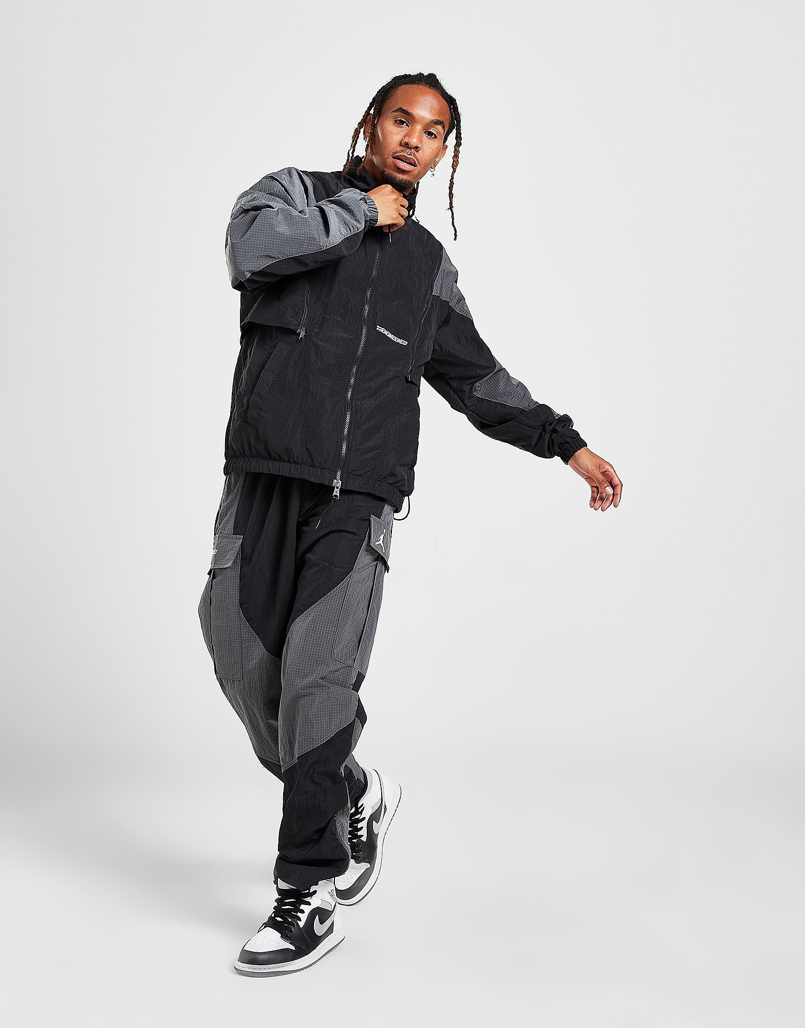 

Jordan 23 Engineered Woven Jacket - Black/Iron Grey/Black/White - Mens, Black/Iron Grey/Black/White