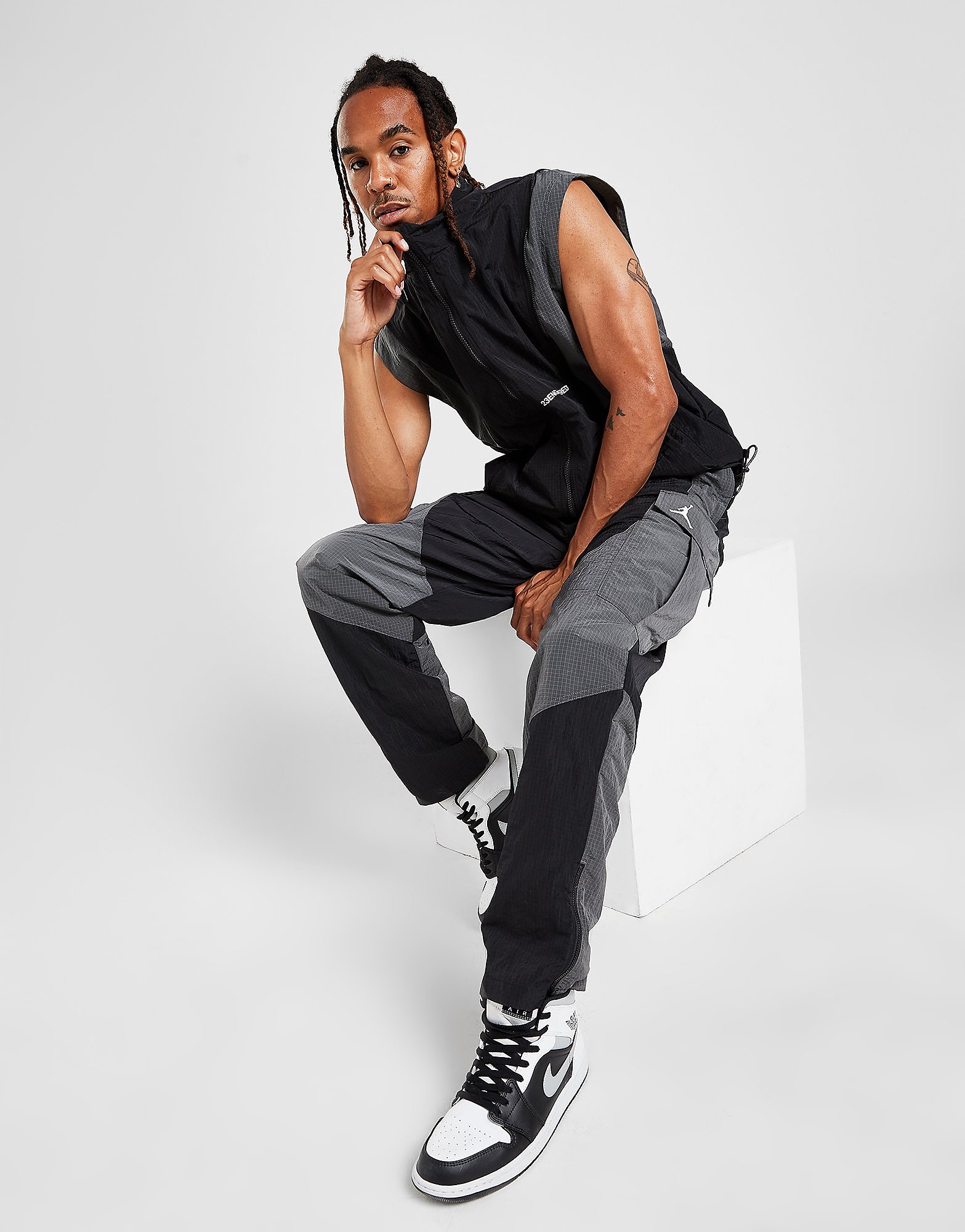 

Jordan 23 Engineered Woven Track Pants - Black/Iron Grey/Black/White - Mens, Black/Iron Grey/Black/White
