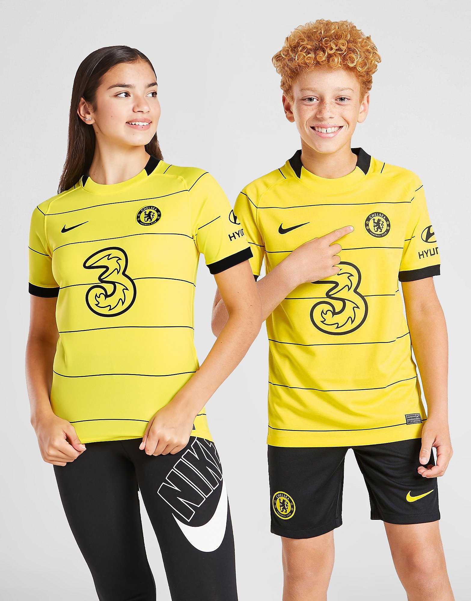 

Nike Chelsea FC 2021/22 Away Shirt Junior - Opti Yellow/Black - Kids, Opti Yellow/Black