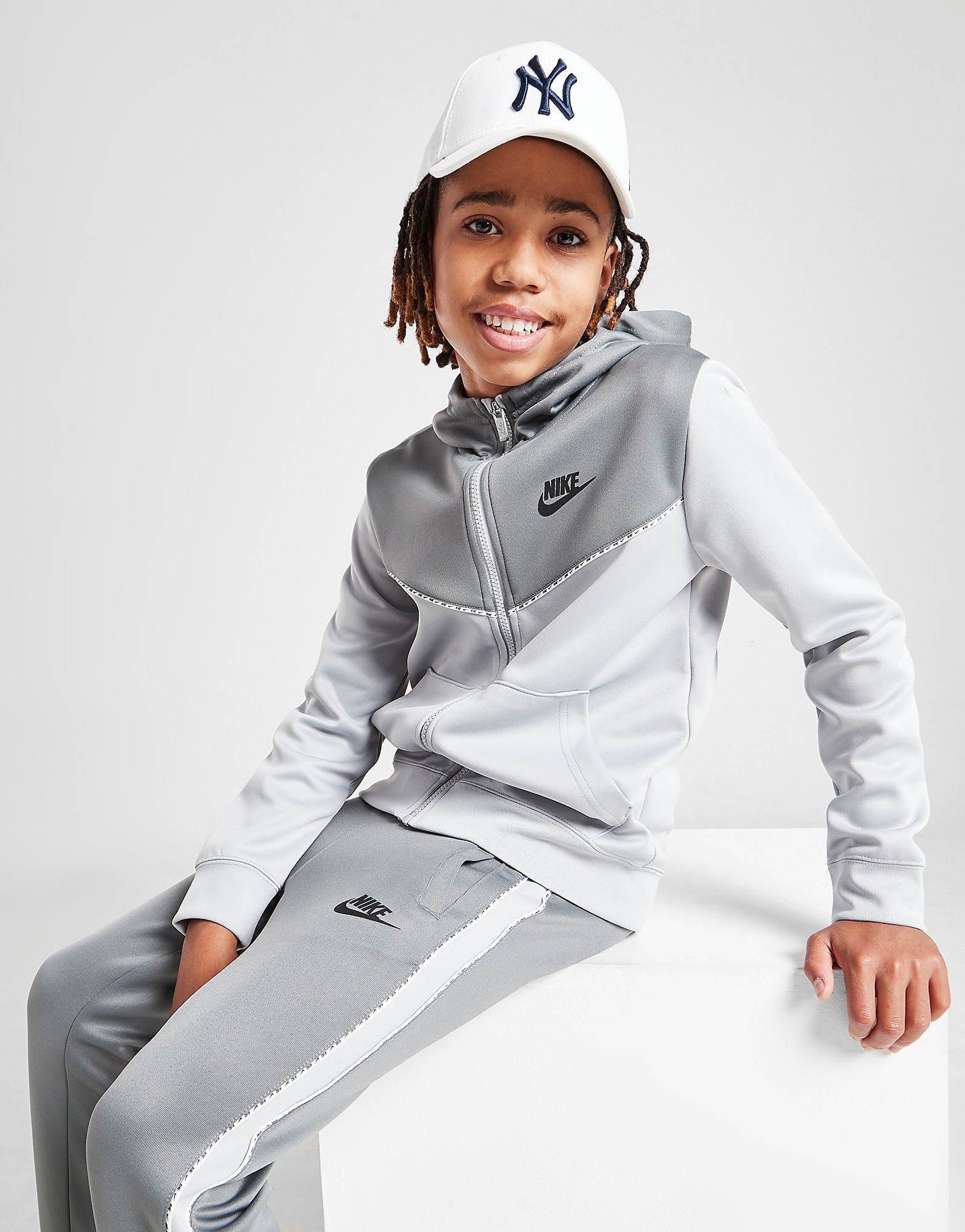 

Nike Tape Poly Full Zip Hoodie Junior - Only at JD - Light Smoke Grey/Smoke Grey/Black - Kids, Light Smoke Grey/Smoke Grey/Black