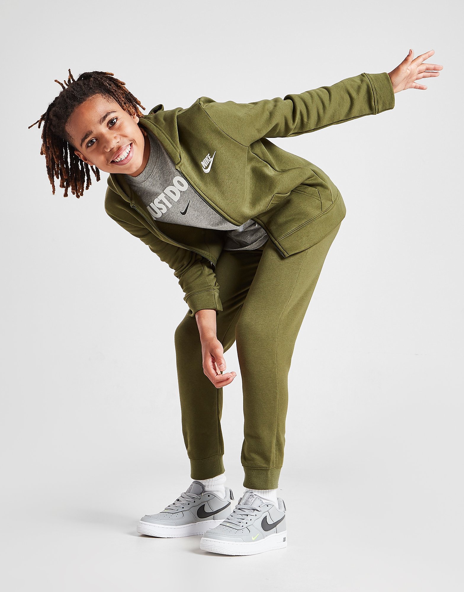 

Nike Sportswear Fleece Tracksuit Junior - Rough Green/Rough Green/Rough Green/Light Bone - Kids, Rough Green/Rough Green/Rough Green/Light Bone