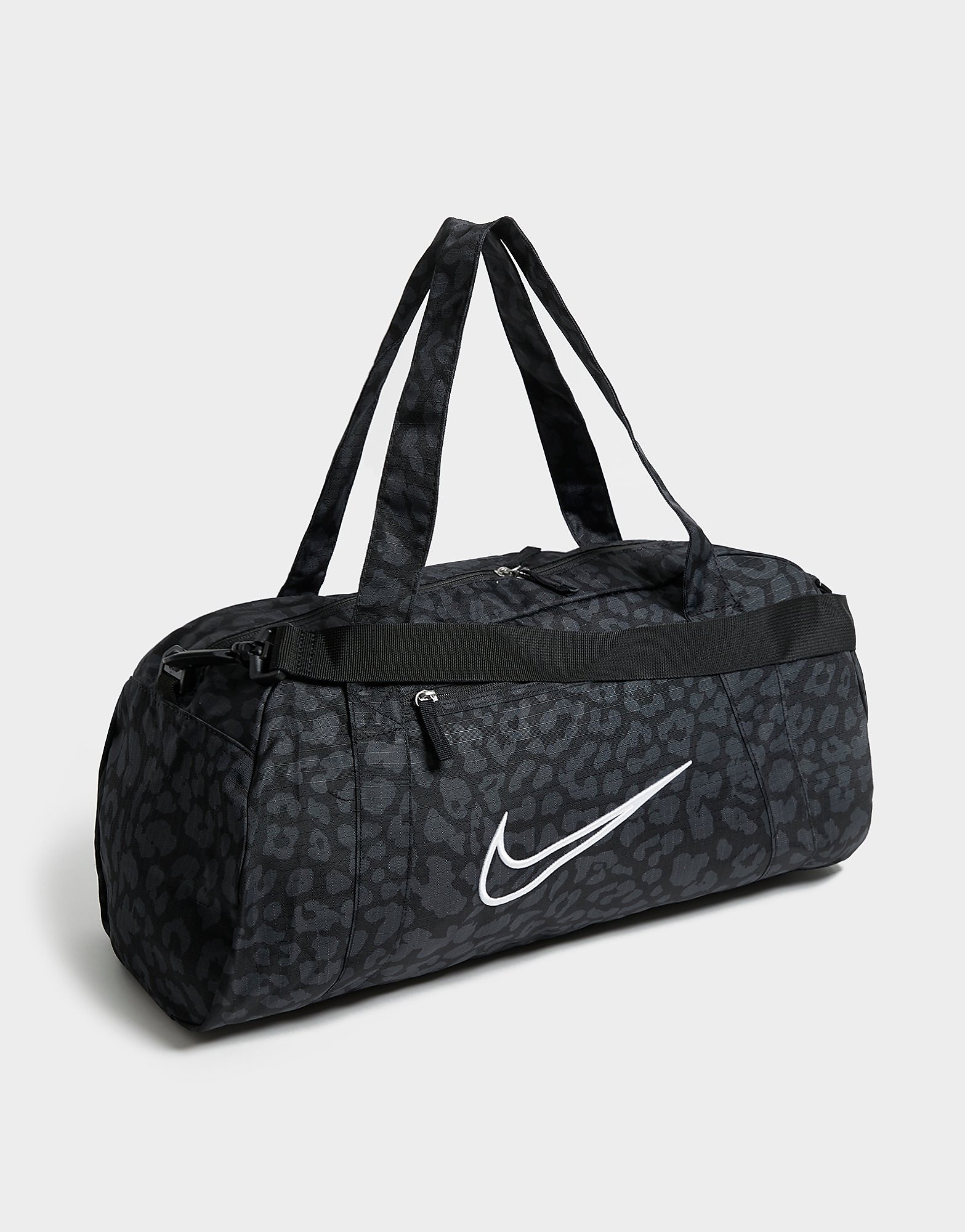 

Nike Gym Club Duffle Bag - Black/Dark Smoke Grey/White - Womens, Black/Dark Smoke Grey/White