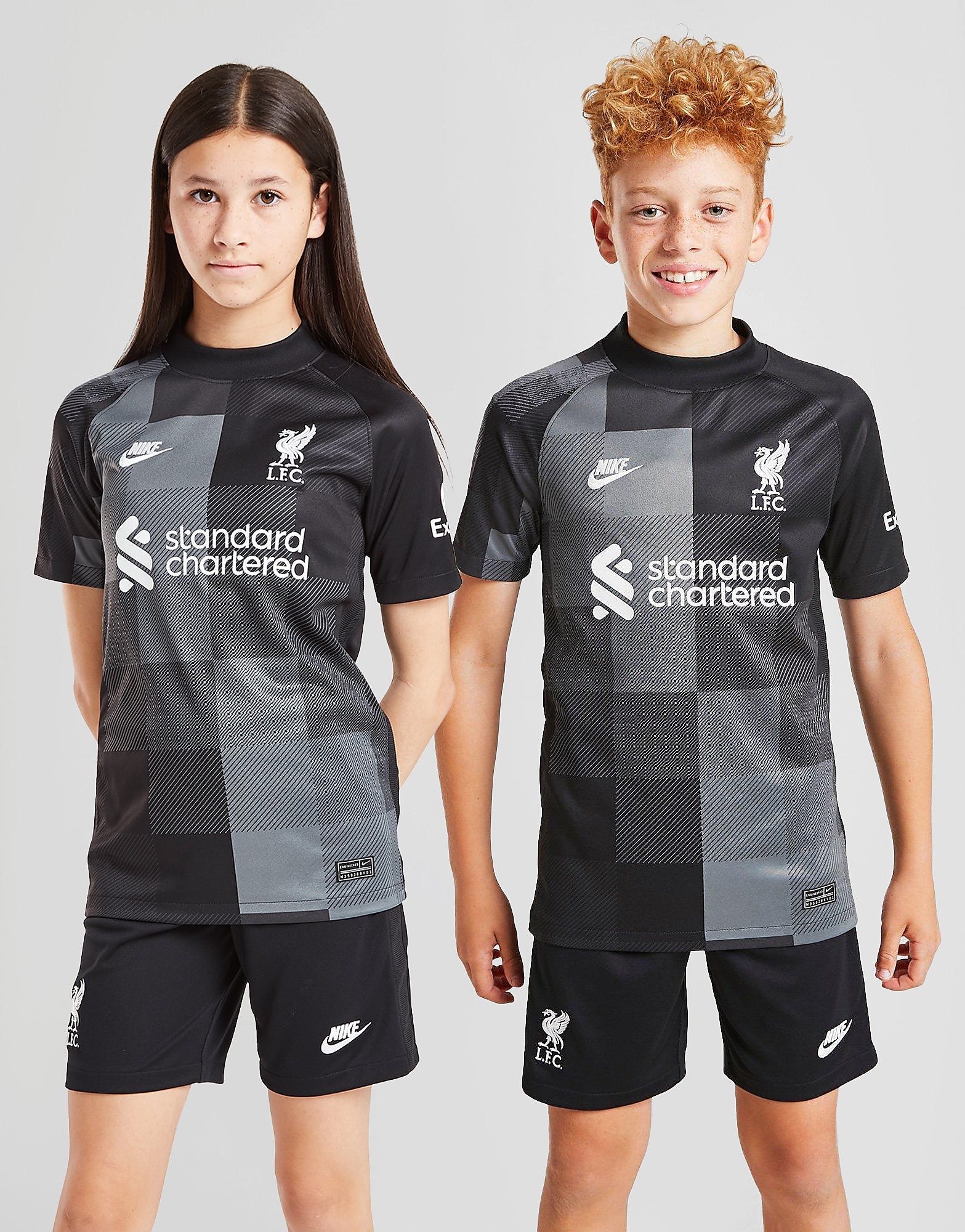 

Nike Liverpool FC 2021/22 Third Goalkeeper Shirt Junior - Black/White - Kids, Black/White
