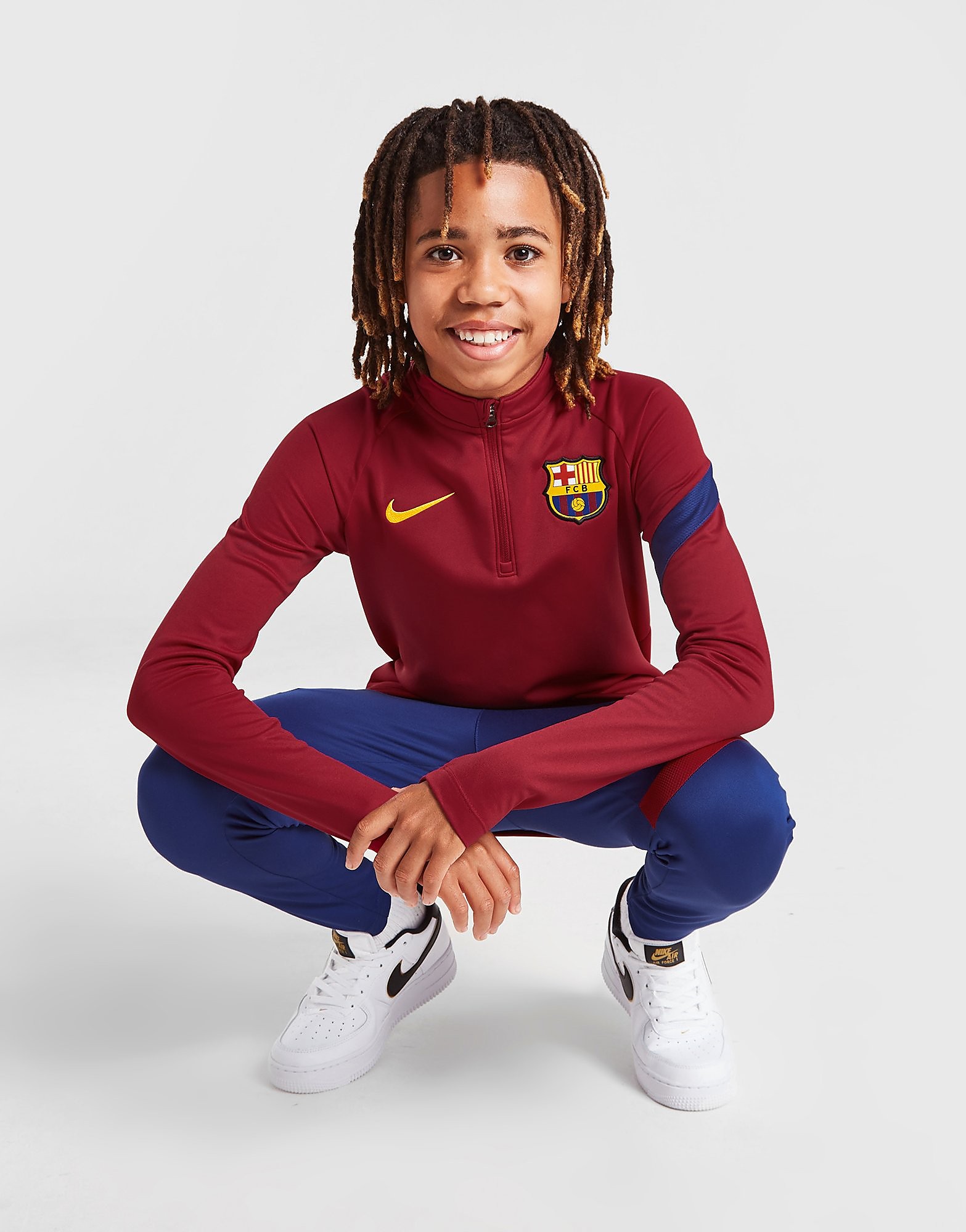 

Nike FC Barcelona Academy Pro 1/4 Zip Top Junior - Noble Red/Deep Royal Blue/Varsity Maize - Kids, Noble Red/Deep Royal Blue/Varsity Maize