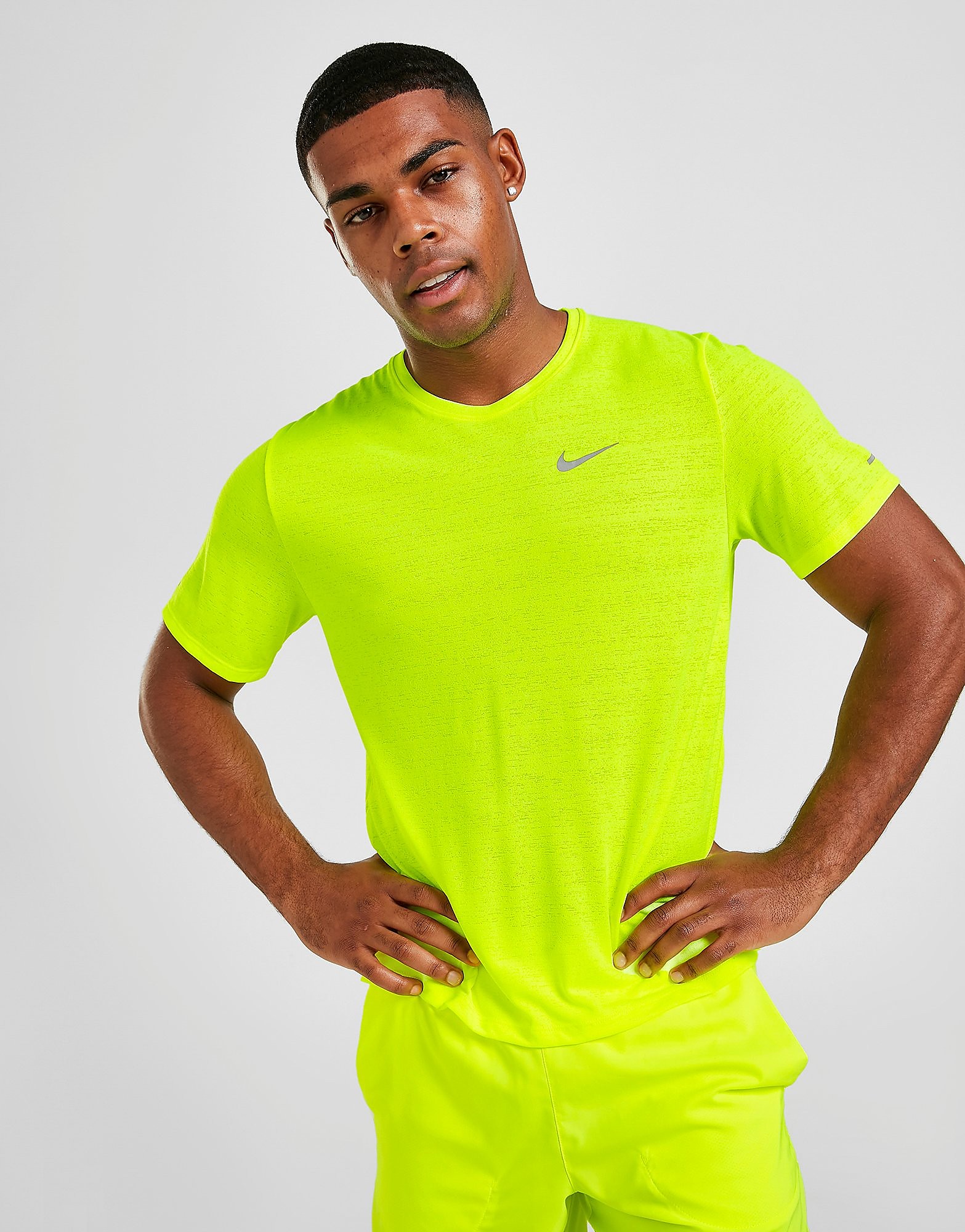 

Nike New Miler T-Shirt - Volt - Mens, Volt