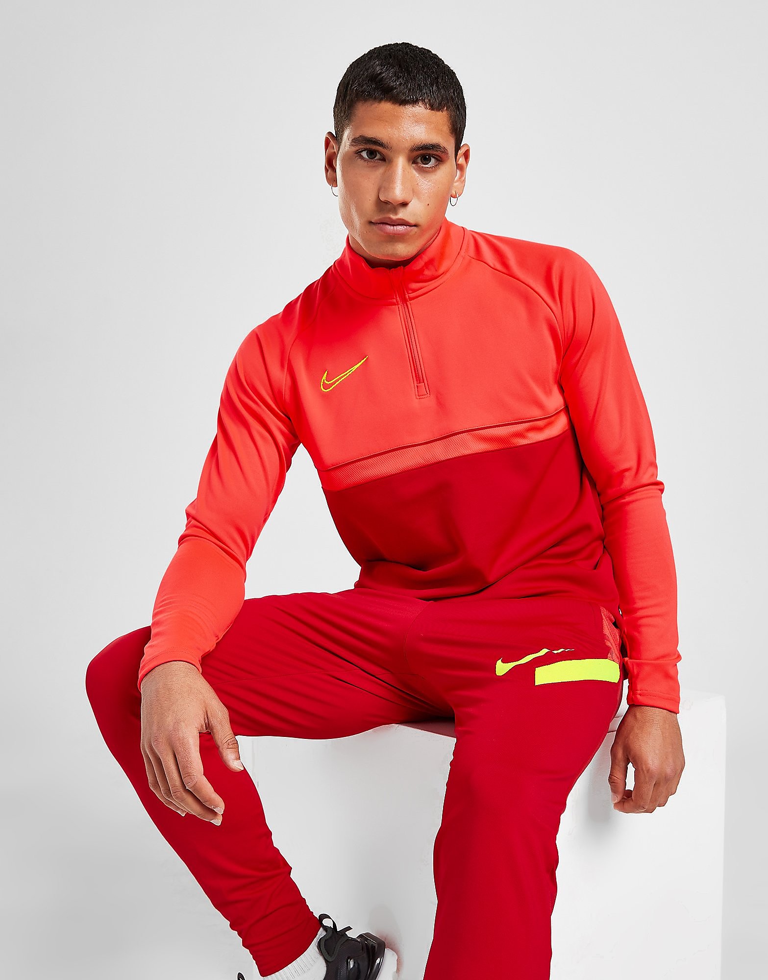 

Nike Academy Drill Quarter-Zip Track Top - Gym Red/Gym Red/Bright Crimson/Volt - Mens, Gym Red/Gym Red/Bright Crimson/Volt
