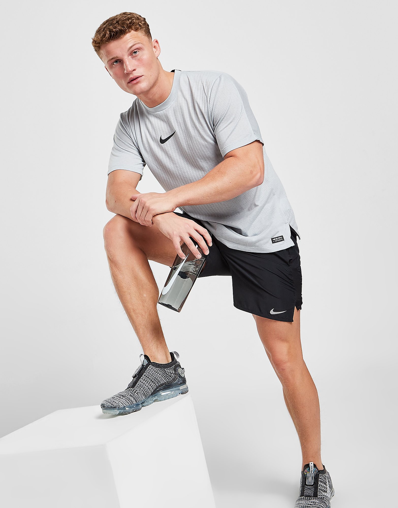 

Nike Pro T-Shirt - Light Smoke Grey/Black - Mens, Light Smoke Grey/Black