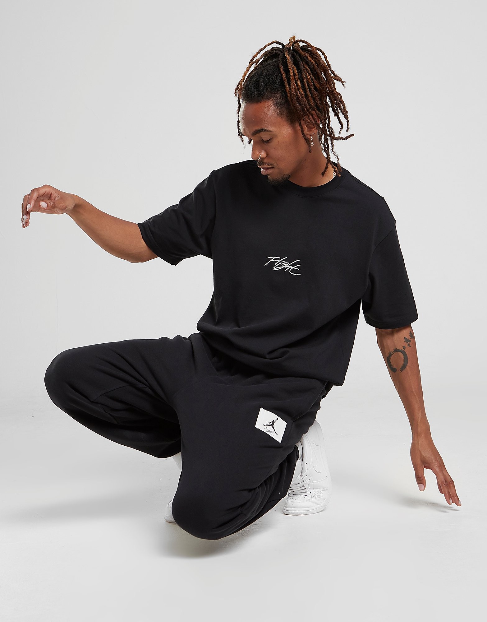 

Jordan Essential Statement T-Shirt - Black/Sail - Mens, Black/Sail