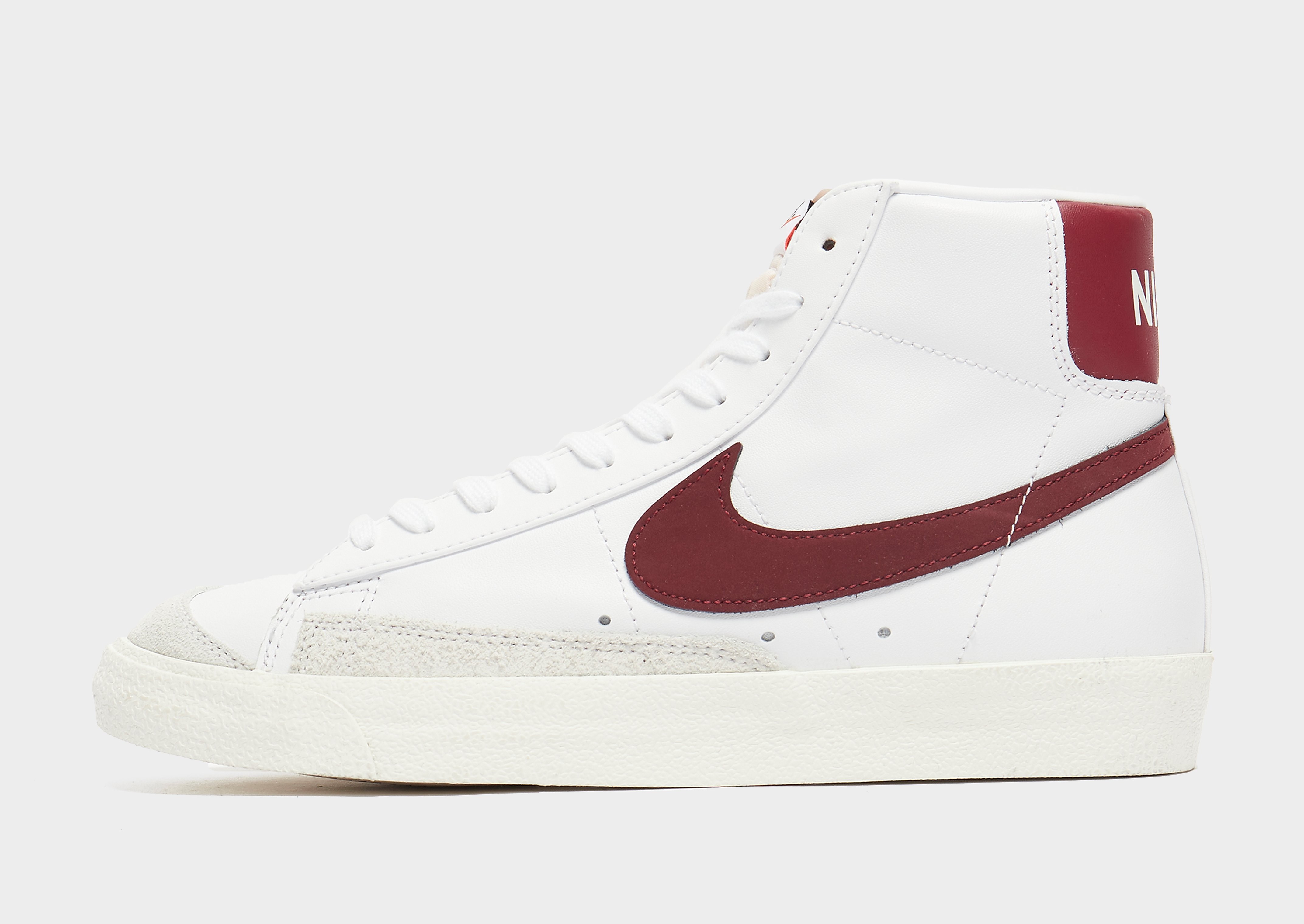 

Nike Blazer Mid '77 QS - White/White/Sail/Team Red - Mens, White/White/Sail/Team Red