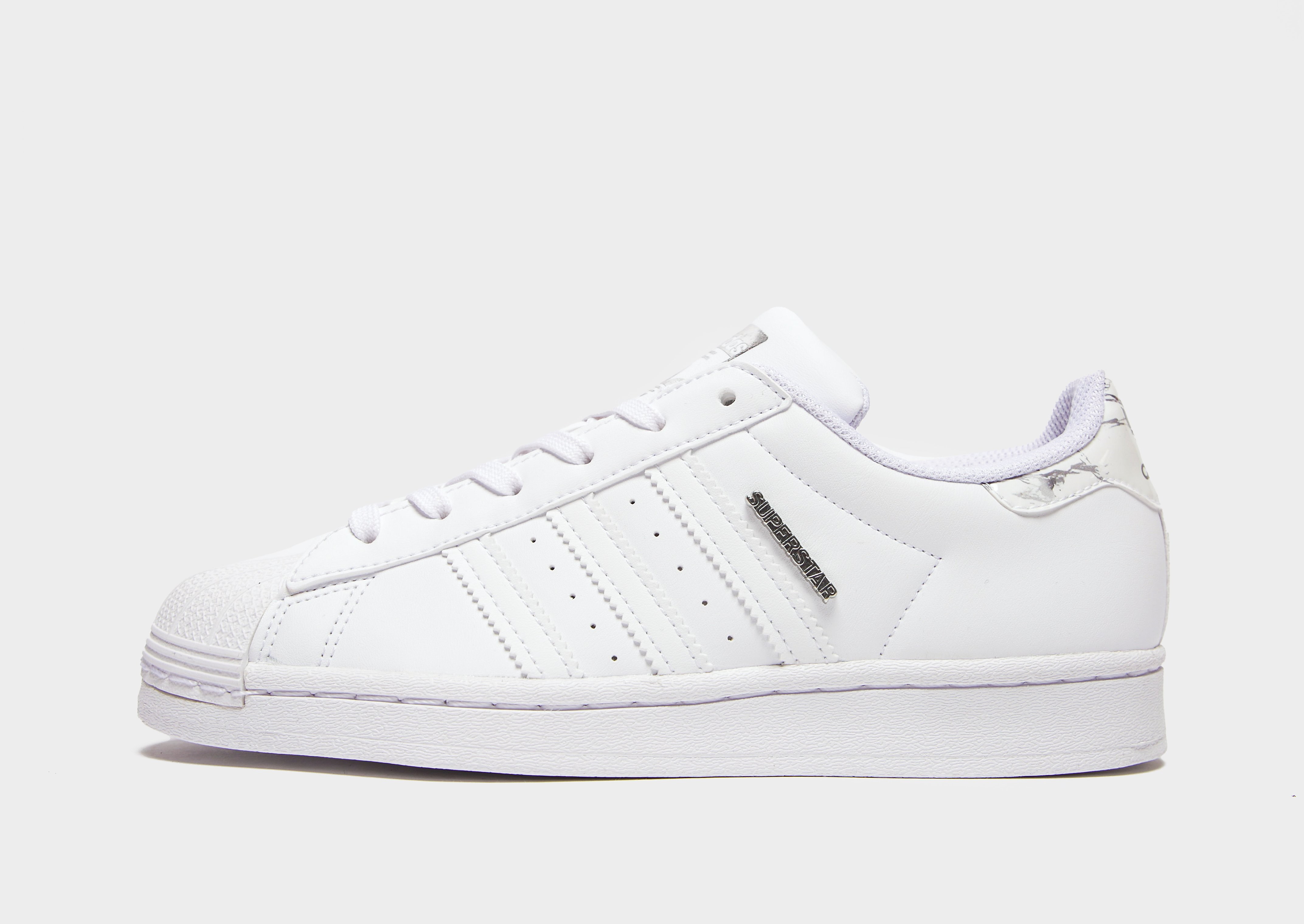 

adidas Originals Superstar Junior - Cloud White / Cloud White / Silver Metallic - Kids, Cloud White / Cloud White / Silver Metallic