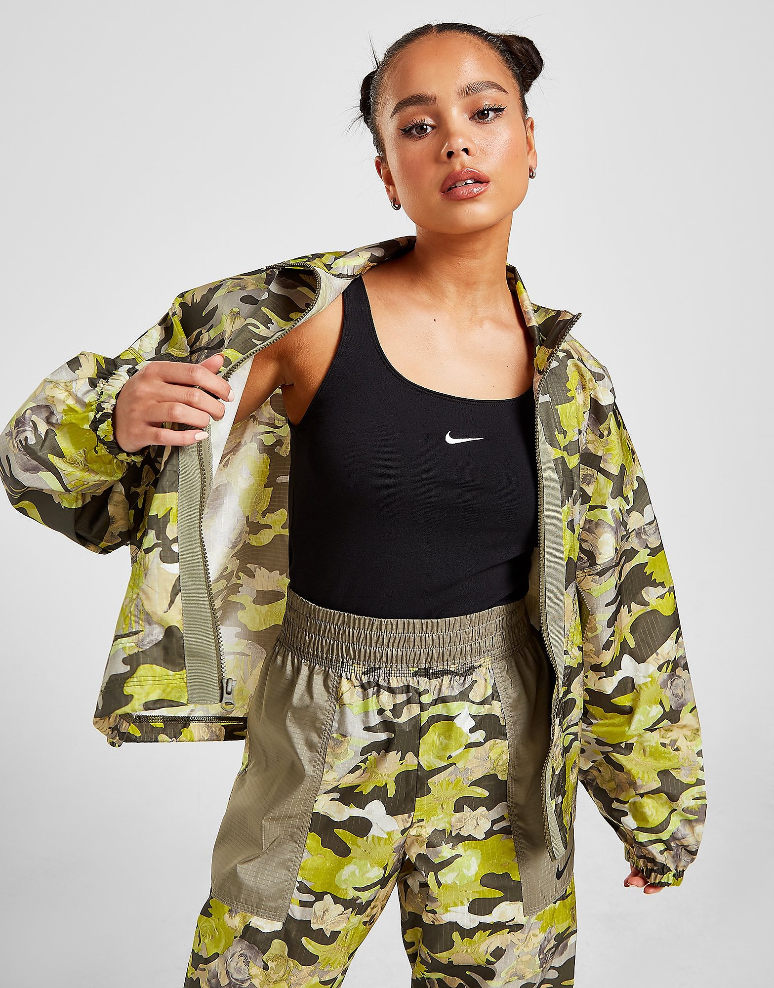 

Nike All Over Print Camo Floral Jacket - Cargo Khaki/Light Army/Medium Olive/Black - Womens, Cargo Khaki/Light Army/Medium Olive/Black