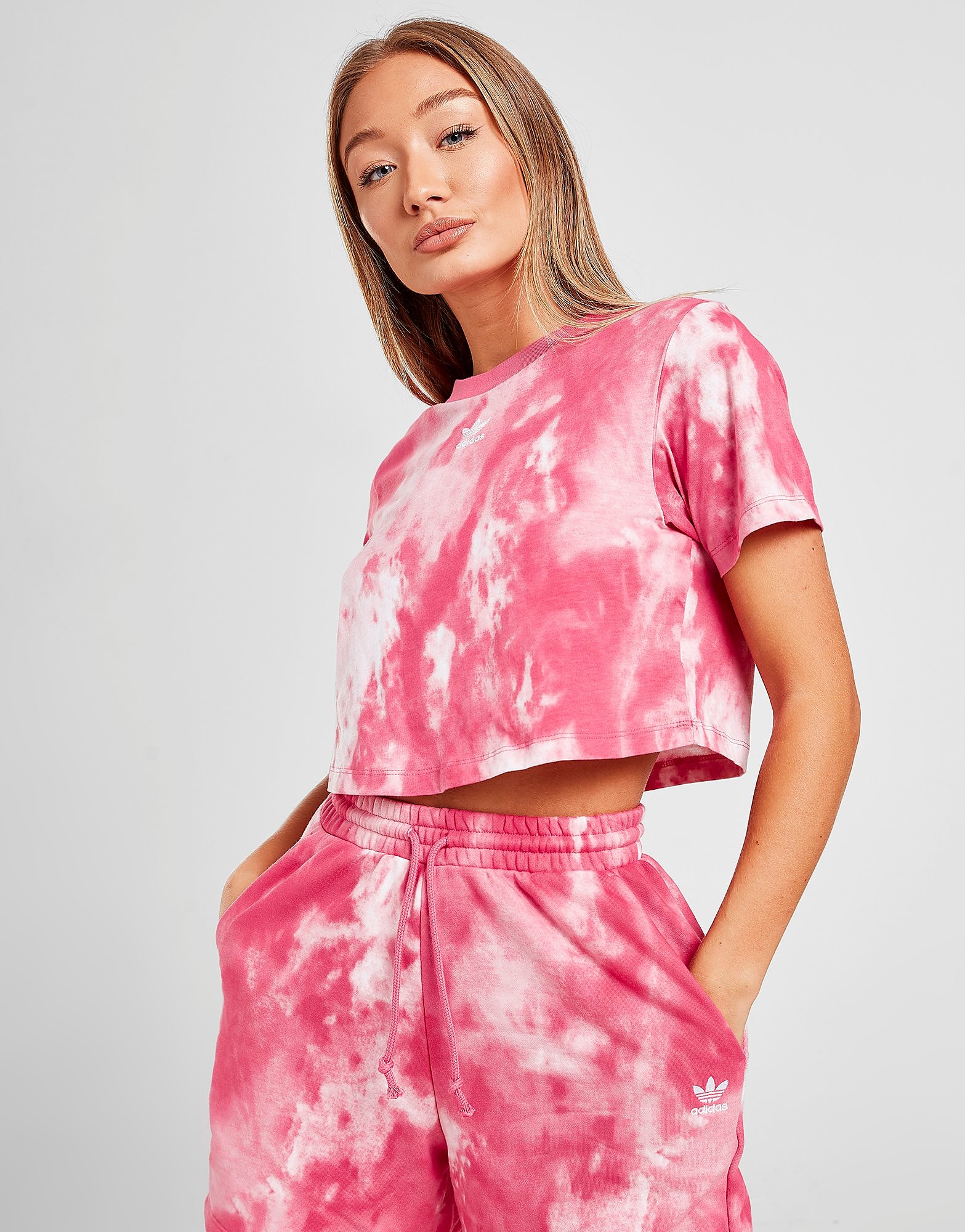 

adidas Originals CROP TEE - Only at JD - MULTI COLOUR - Womens, MULTI COLOUR