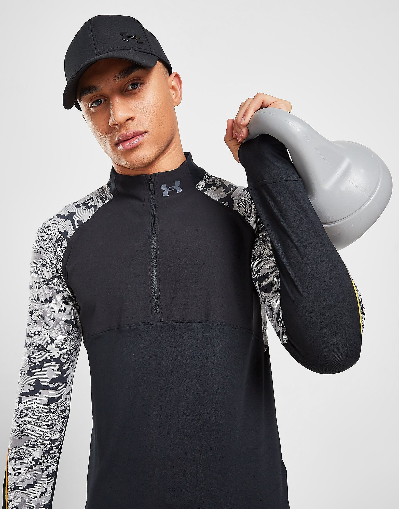

Under Armour Qualifier 1/2 Zip Track Top - Black - Mens, Black