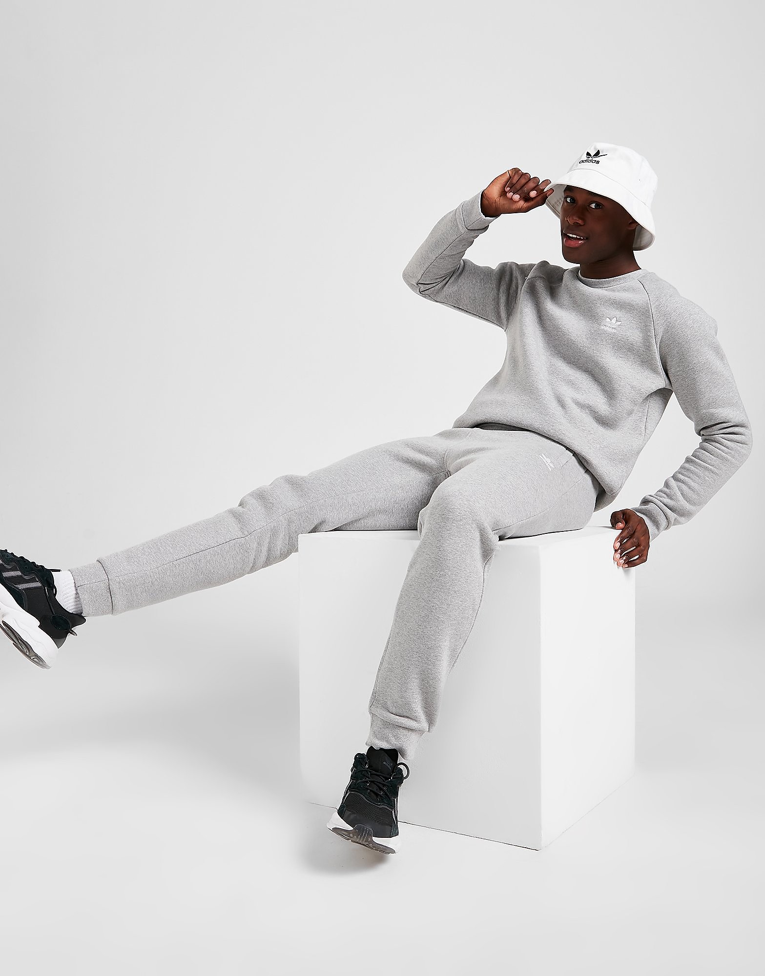

adidas Originals Adicolor Essentials Trefoil Joggers - Grey - Mens, Grey