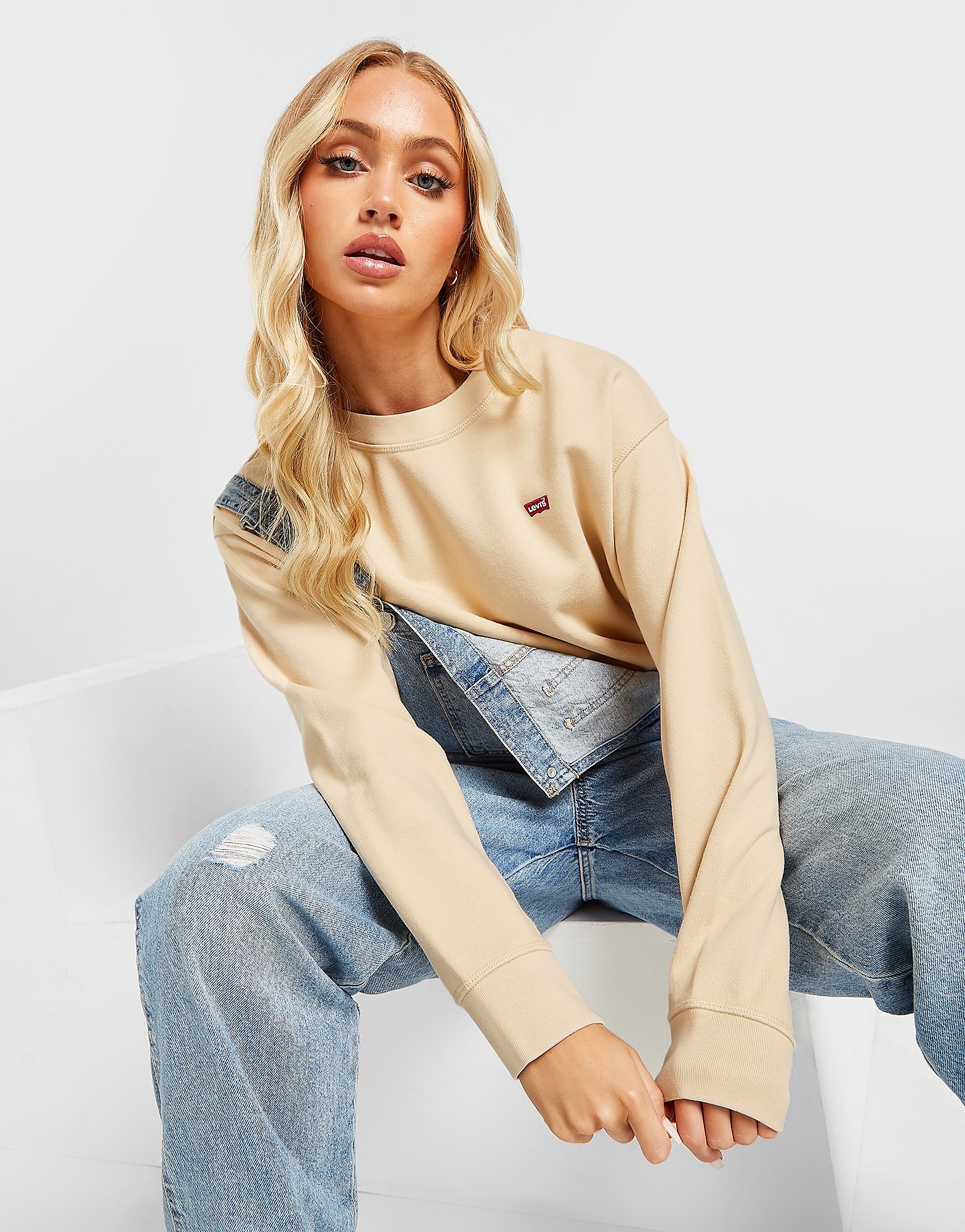 

Levis Small Logo Crew Sweatshirt - Beige - Womens, Beige