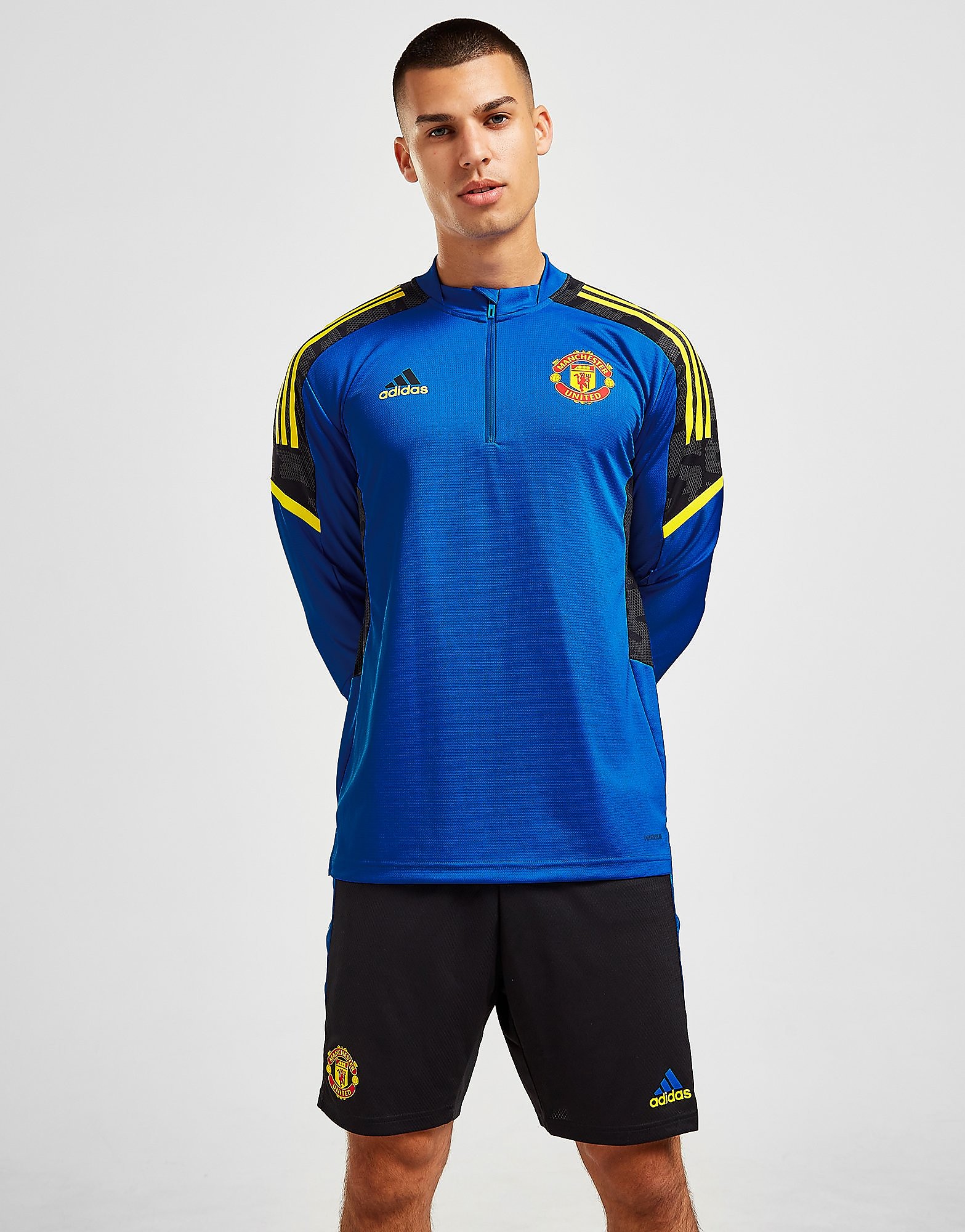 

adidas Manchester United FC Training Shorts - Black - Mens, Black