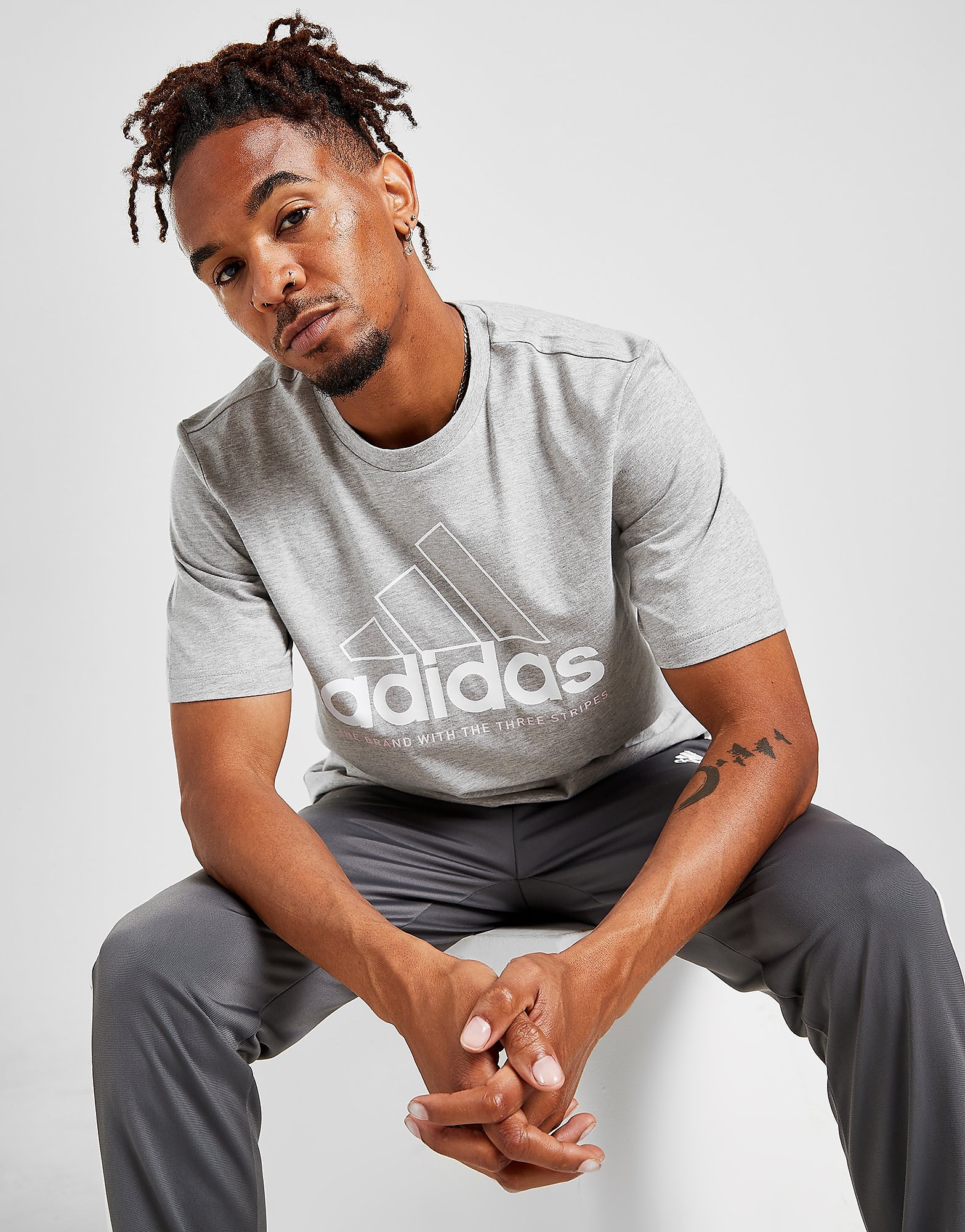 

adidas Badge of Sport Outline T-Shirt - Grey - Mens, Grey