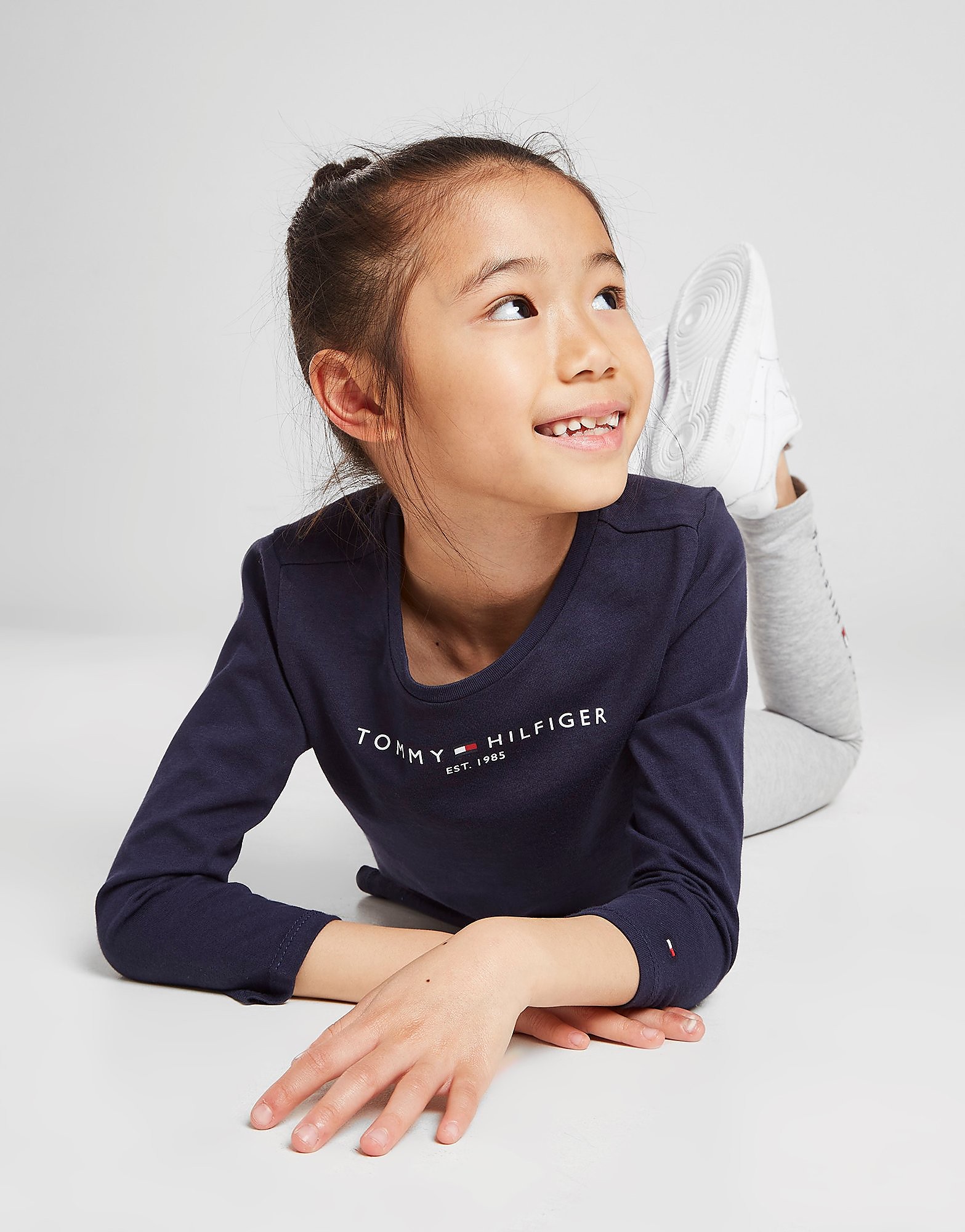 

Tommy Hilfiger Girls' Essential Long Sleeve T-Shirt Children - Navy - Kids, Navy