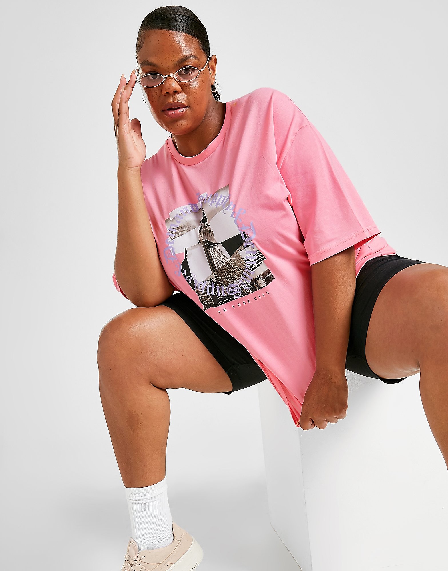 

Supply & Demand New York Circle Graphic Plus Size T-Shirt - Only at JD - Pink, Pink