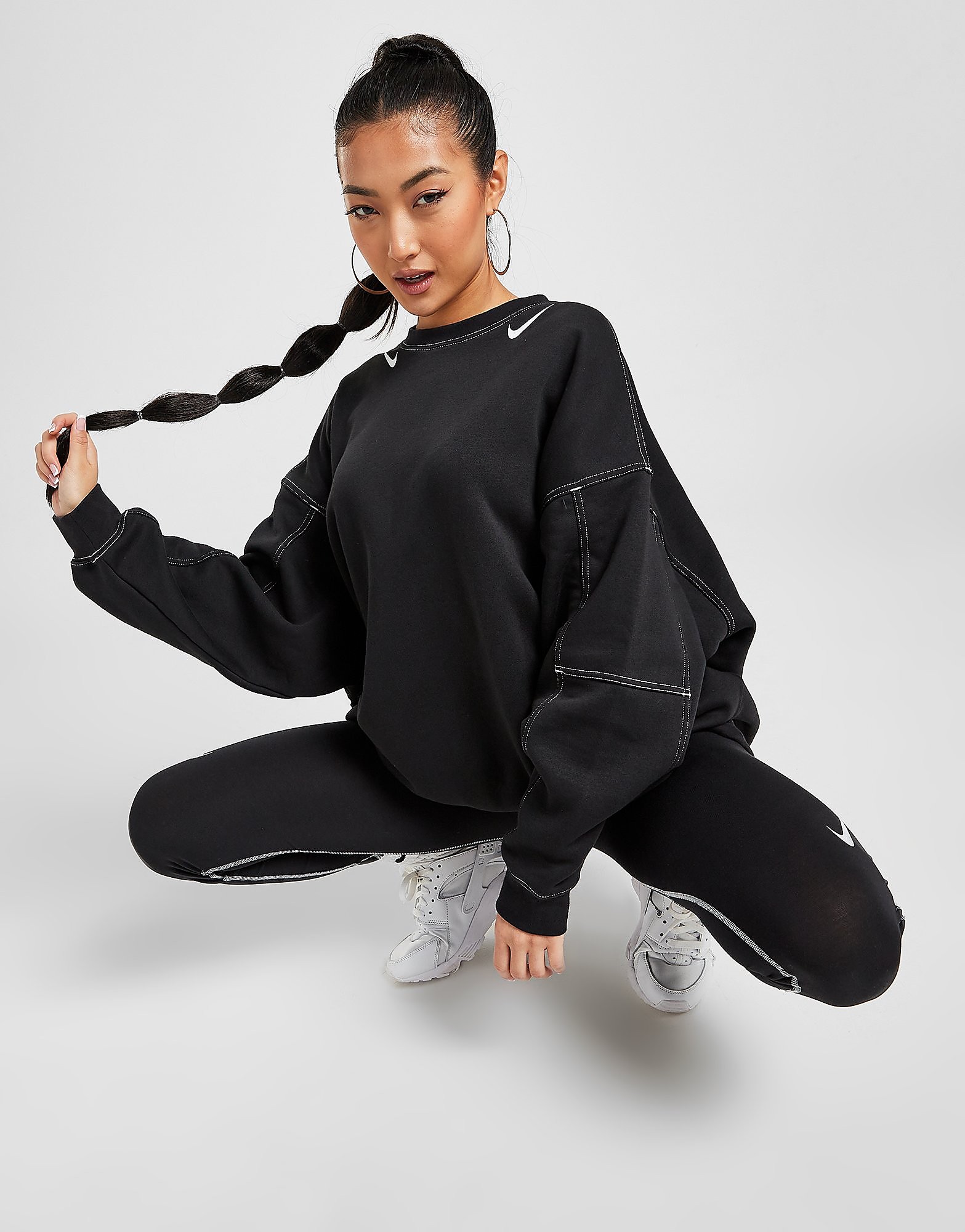

Nike Swoosh Oversized Crew Sweatshirt - Black/White - Womens, Black/White