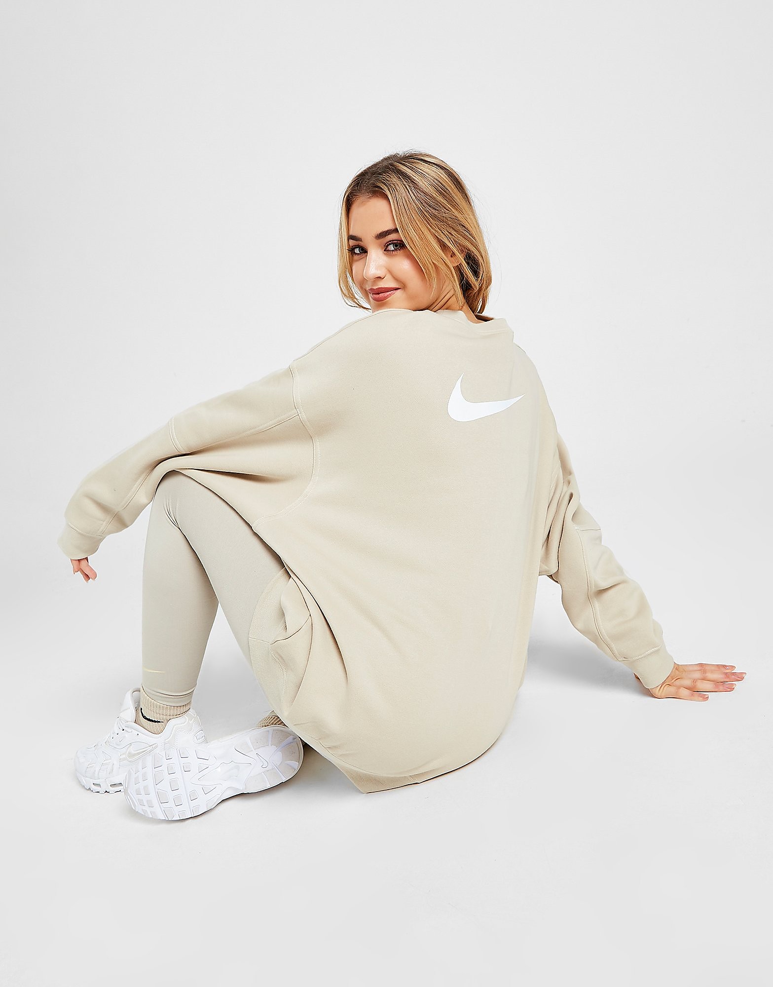 

Nike Swoosh Oversized Crew Sweatshirt - Rattan/Sail - Womens, Rattan/Sail