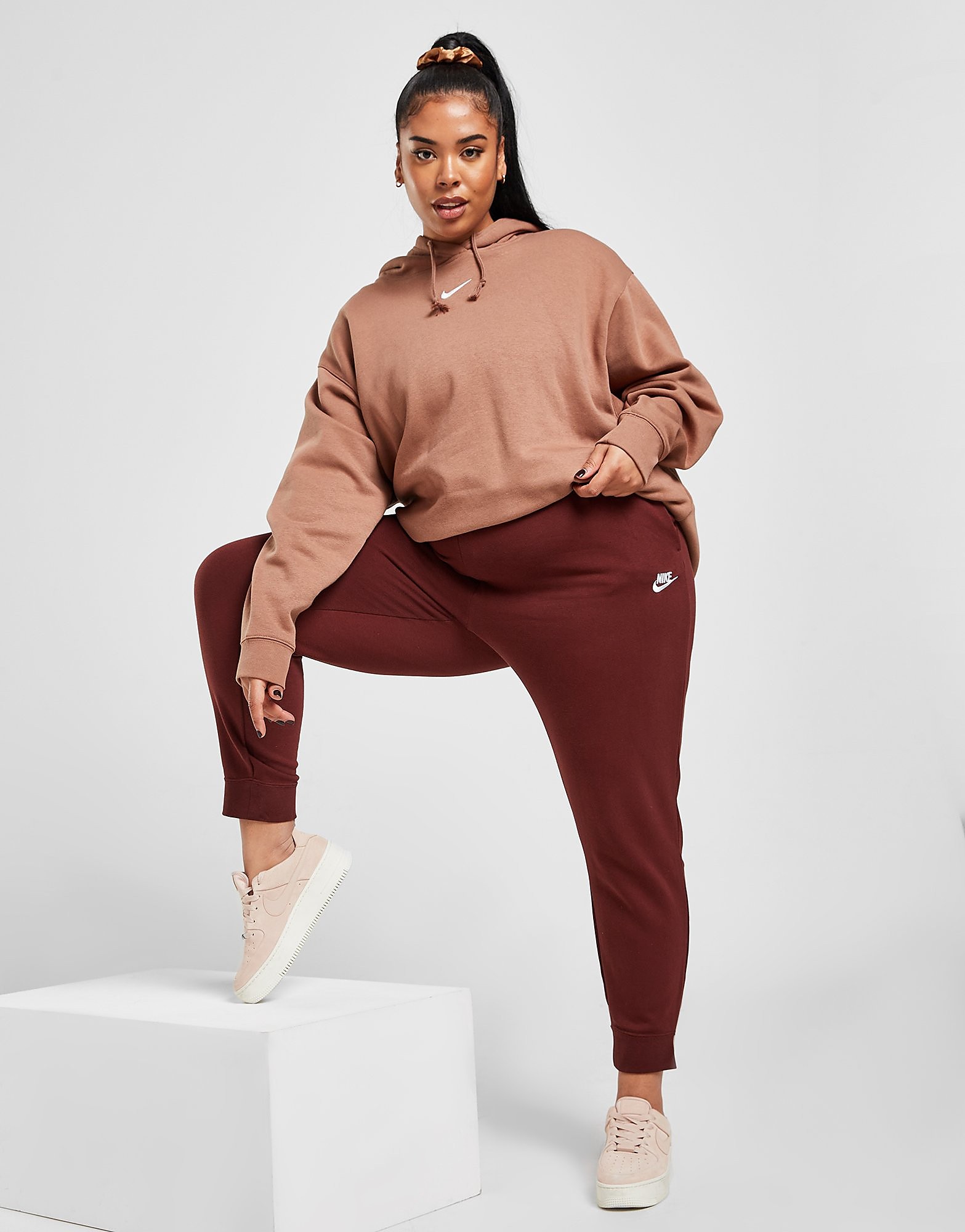 

Nike Essential Plus Size Joggers - Bronze Eclipse/White - Womens, Bronze Eclipse/White