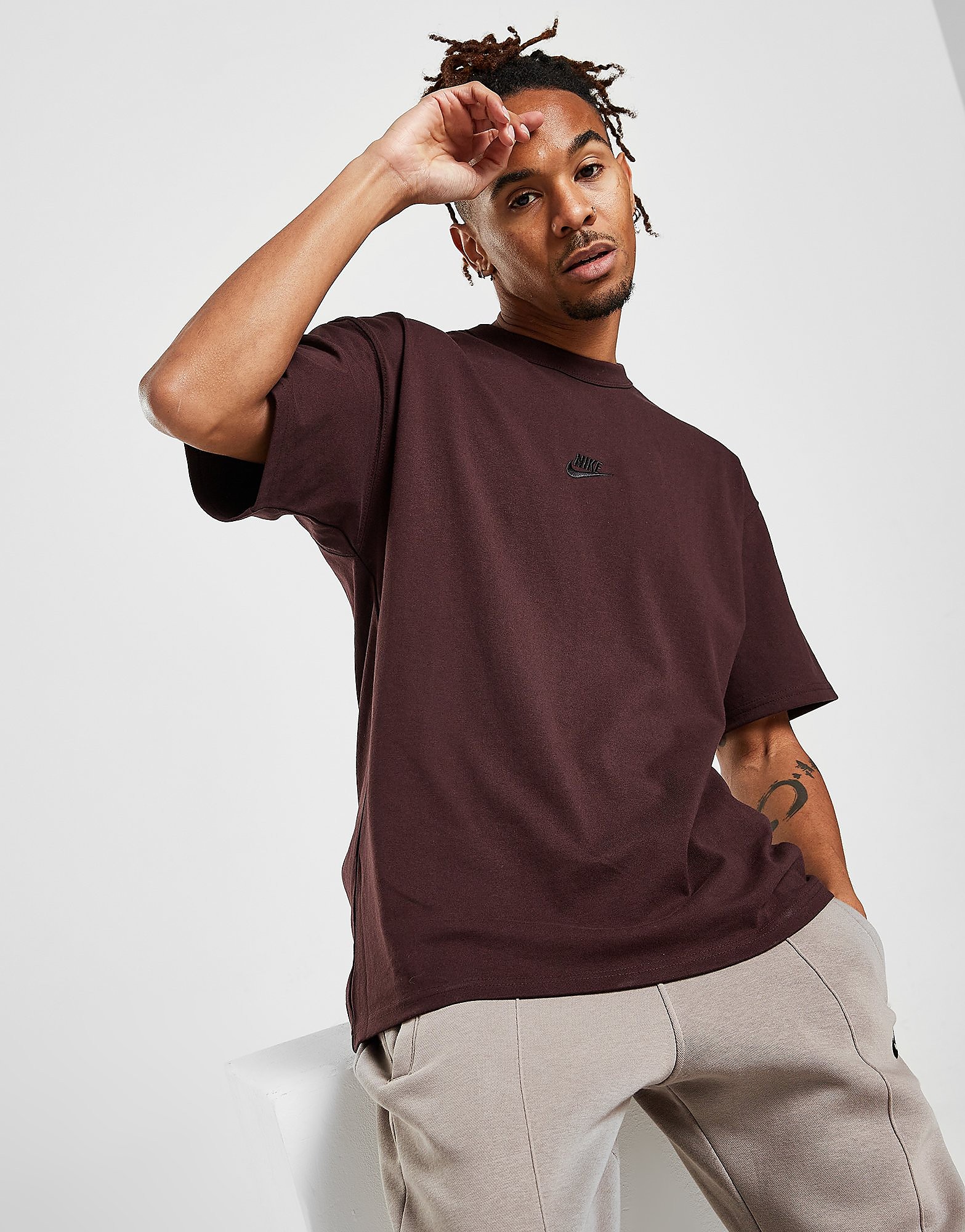 

Nike Sportswear Premium Essential T-Shirt - Brown - Mens, Brown