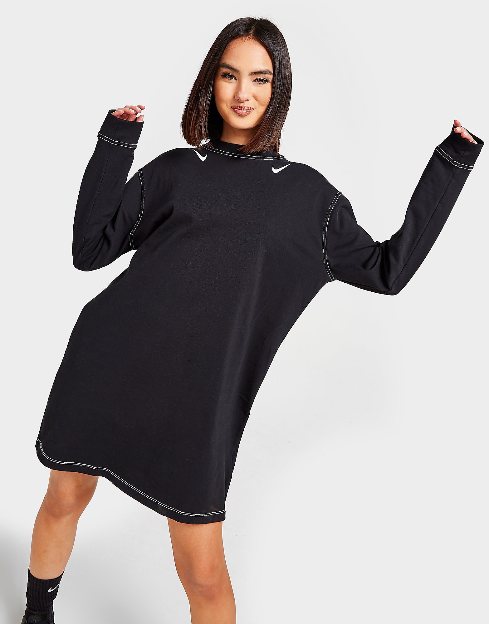 

Nike Swoosh Long Sleeve Sweatshirt Dress - Black - Womens, Black