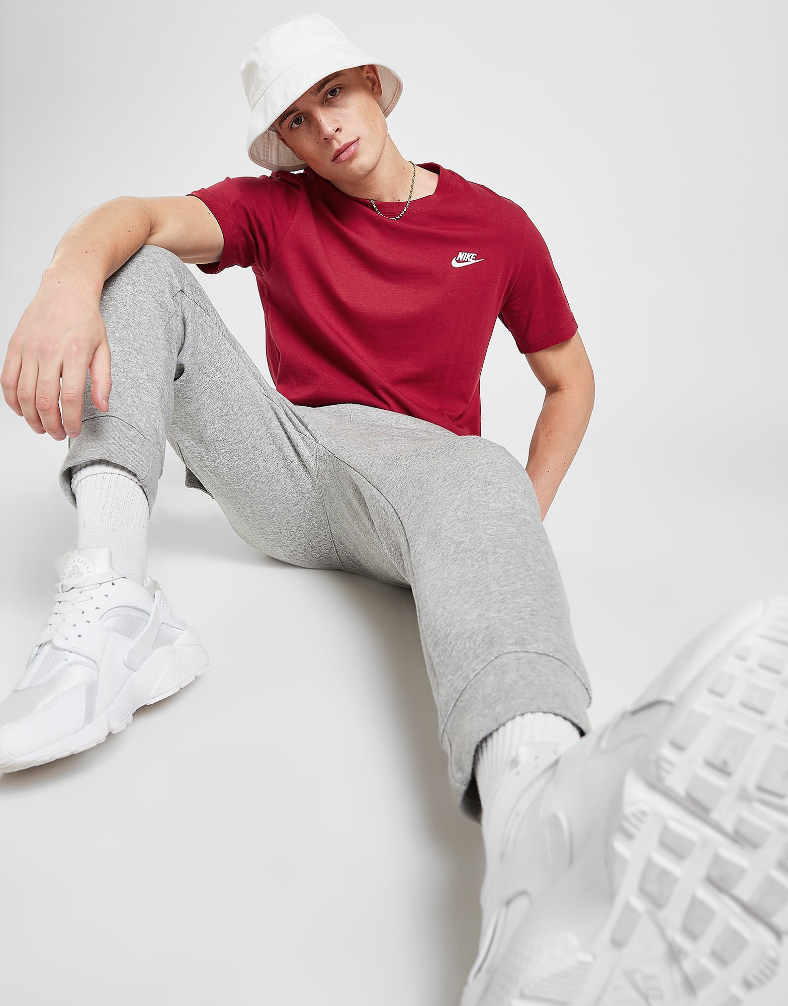 

Nike Sportswear Club T-Shirt - Red - Mens, Red