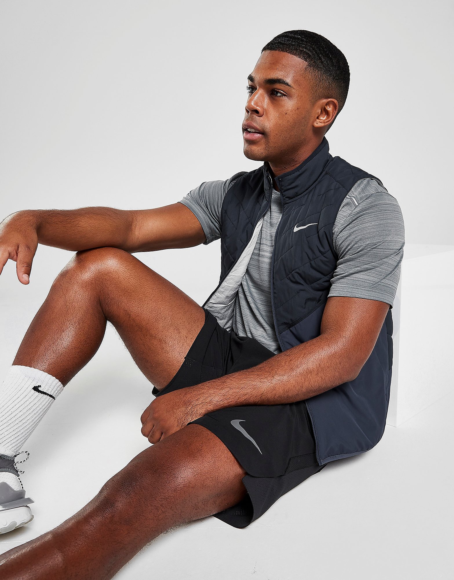 

Nike Aerolayer Synthetic Gilet - Dark Obsidian/Thunder Blue - Mens, Dark Obsidian/Thunder Blue