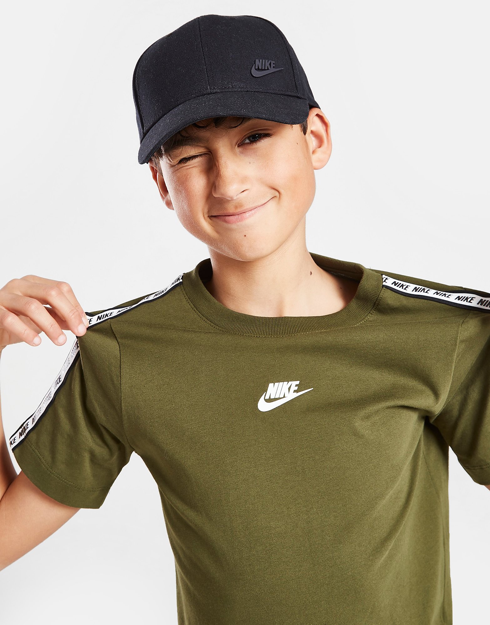 

Nike Tape Central Logo T-Shirt Junior - Green - Kids, Green