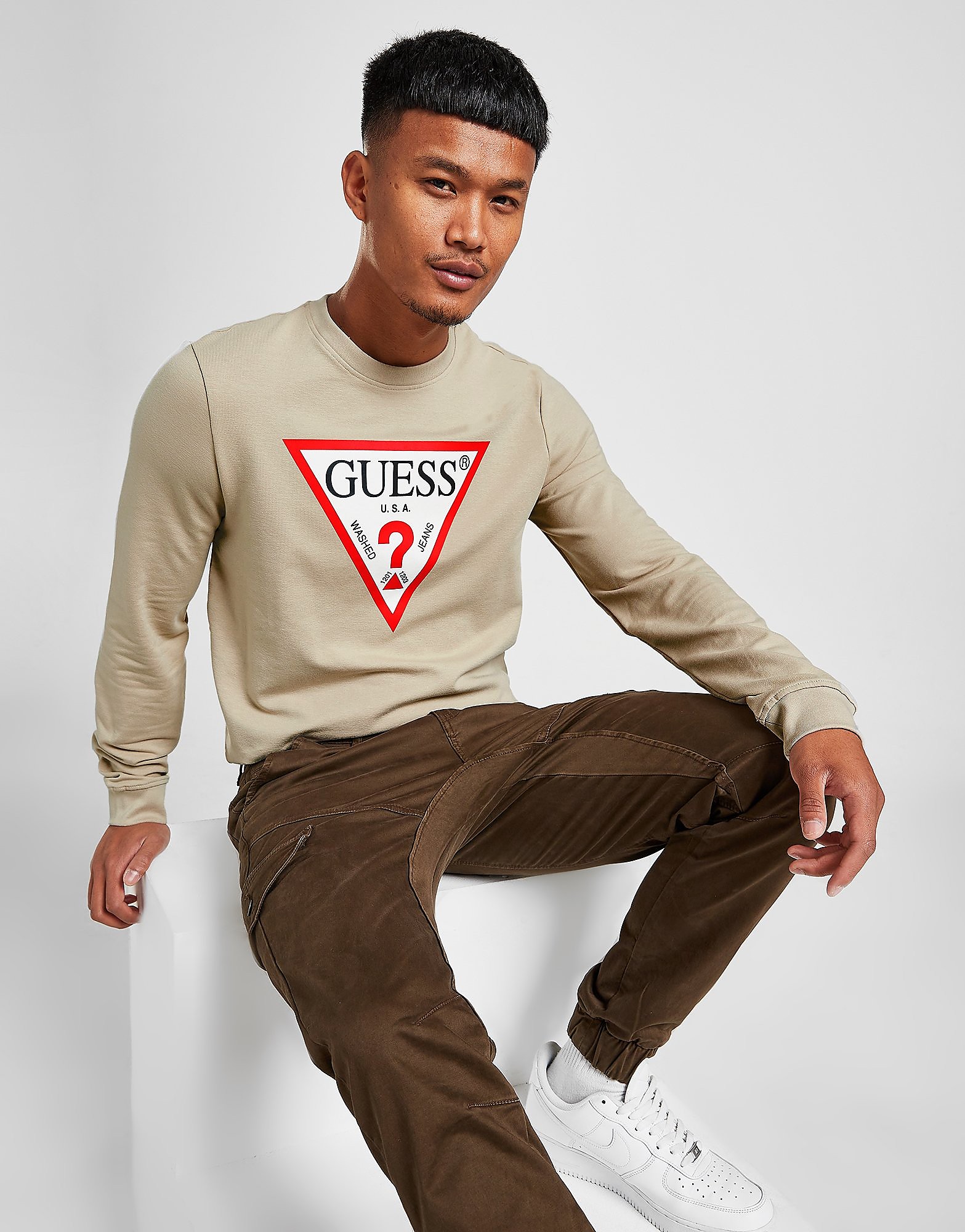 

GUESS Triangle Logo Crew Sweatshirt - Beige - Mens, Beige