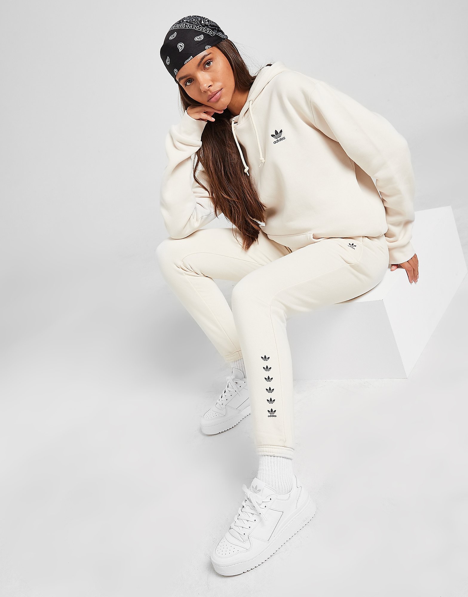 

adidas Originals Micro Trefoil Joggers - White - Womens, White