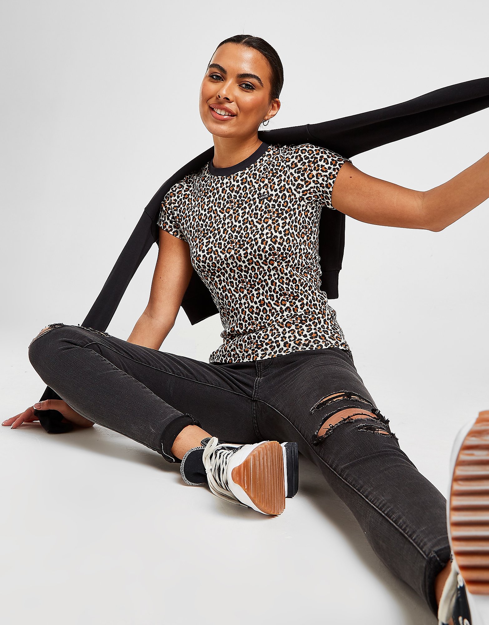 

Levis Small Logo Leopard Print T-Shirt - Multi Coloured - Womens, Multi Coloured