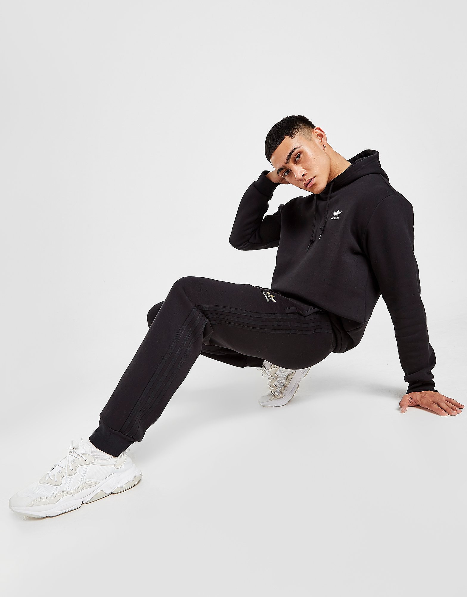 

adidas Originals Trefoil Essential Joggers - Black - Mens, Black