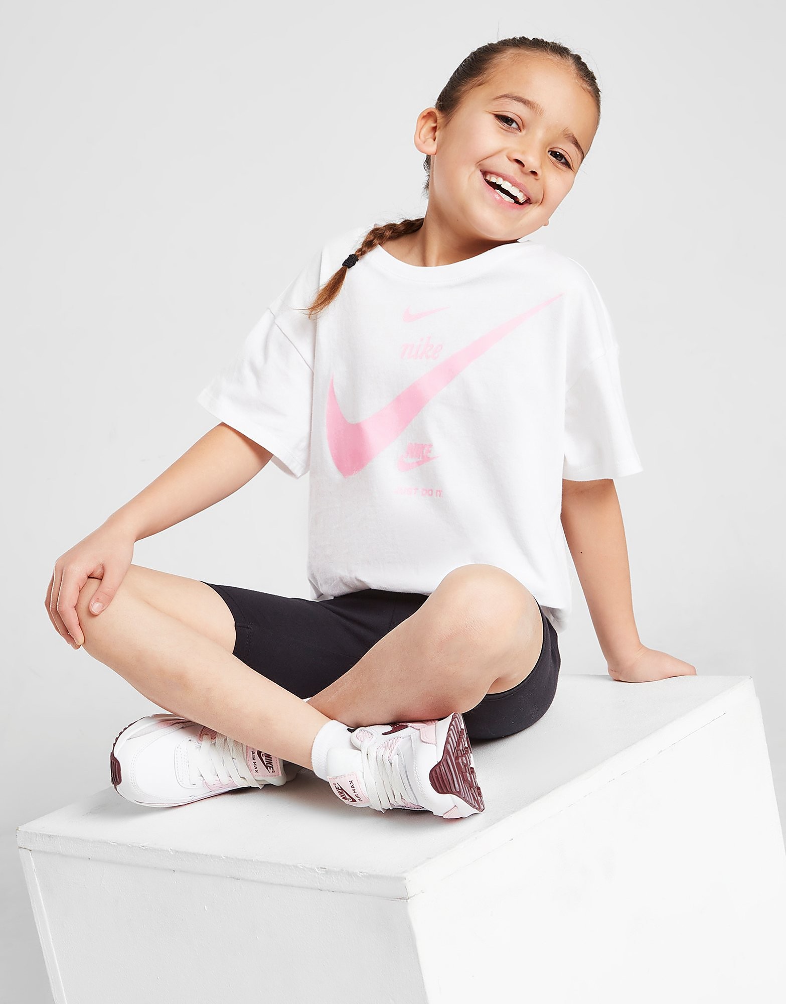 

Nike Girls' Graphic T-Shirt/Shorts Set Children - Only at JD - White/Black - Kids, White/Black