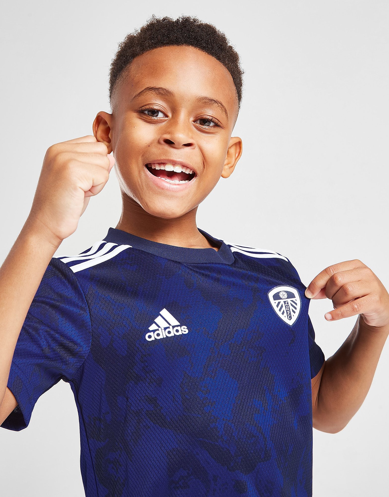 

adidas Leeds United FC 2021/22 Away Kit Children - Navy - Kids, Navy