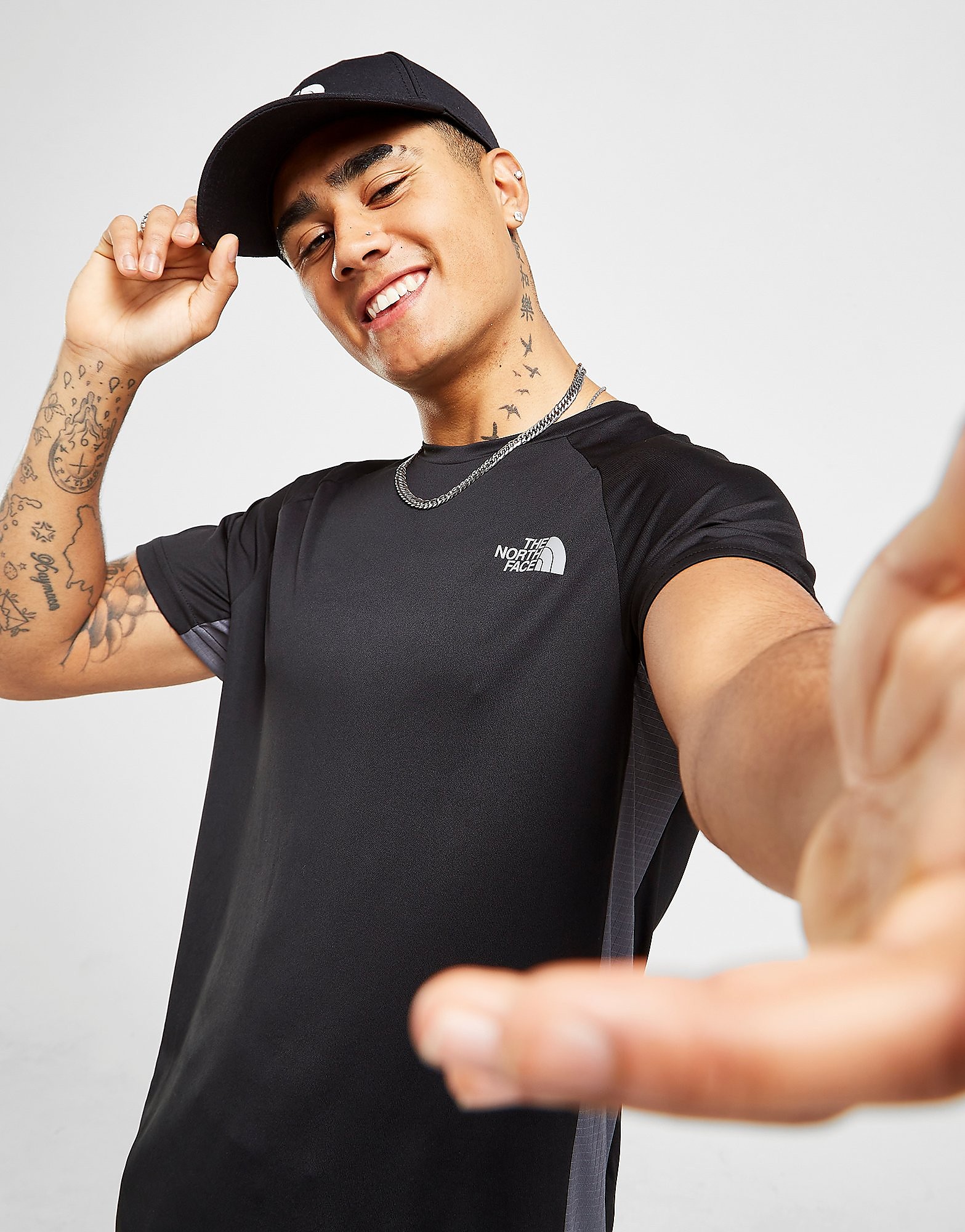 

The North Face Perforated Panel Poly T-Shirt - Only at JD - Black/Black - Mens, Black/Black