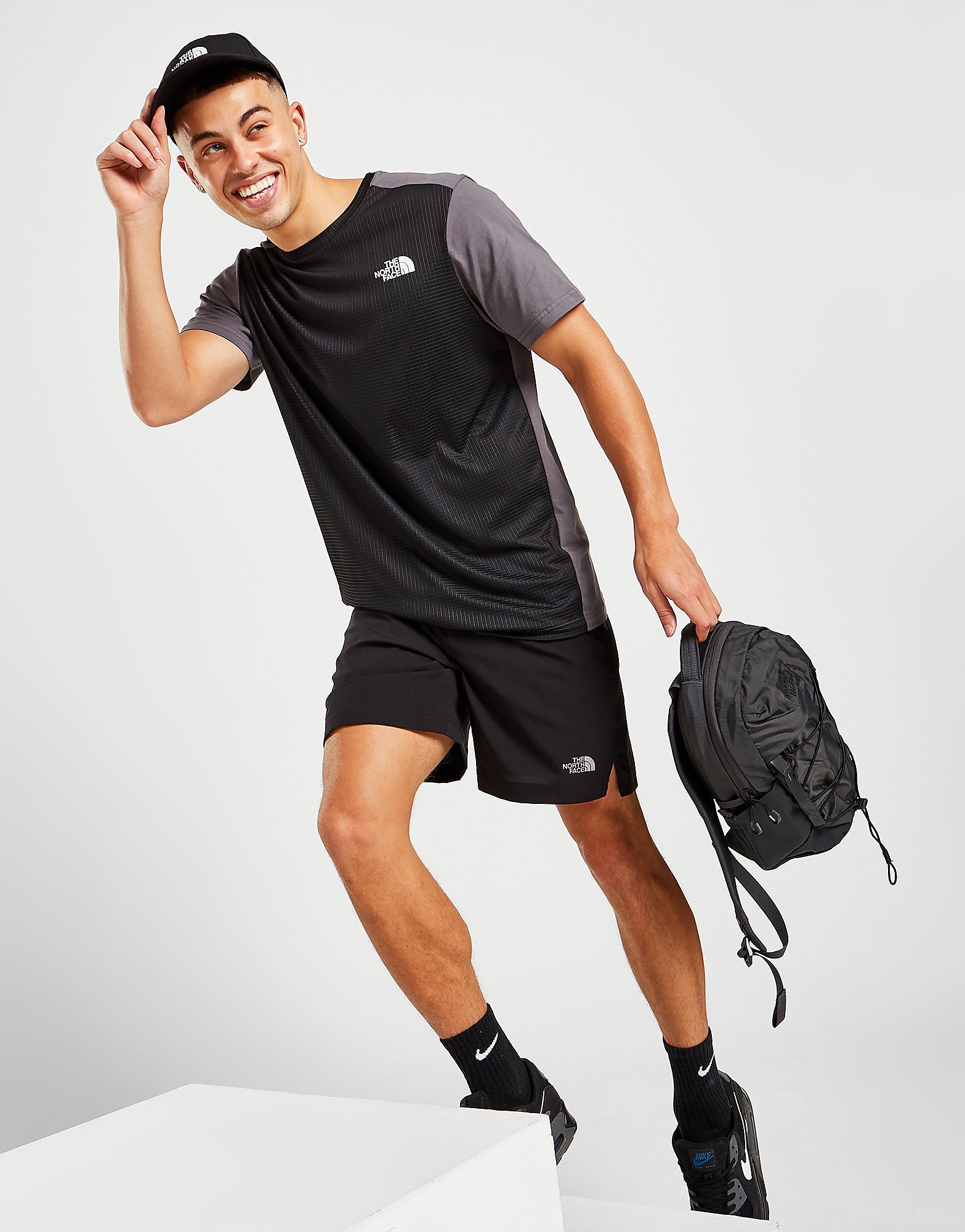 

The North Face Grid T-Shirt - Only at JD - Black - Mens, Black