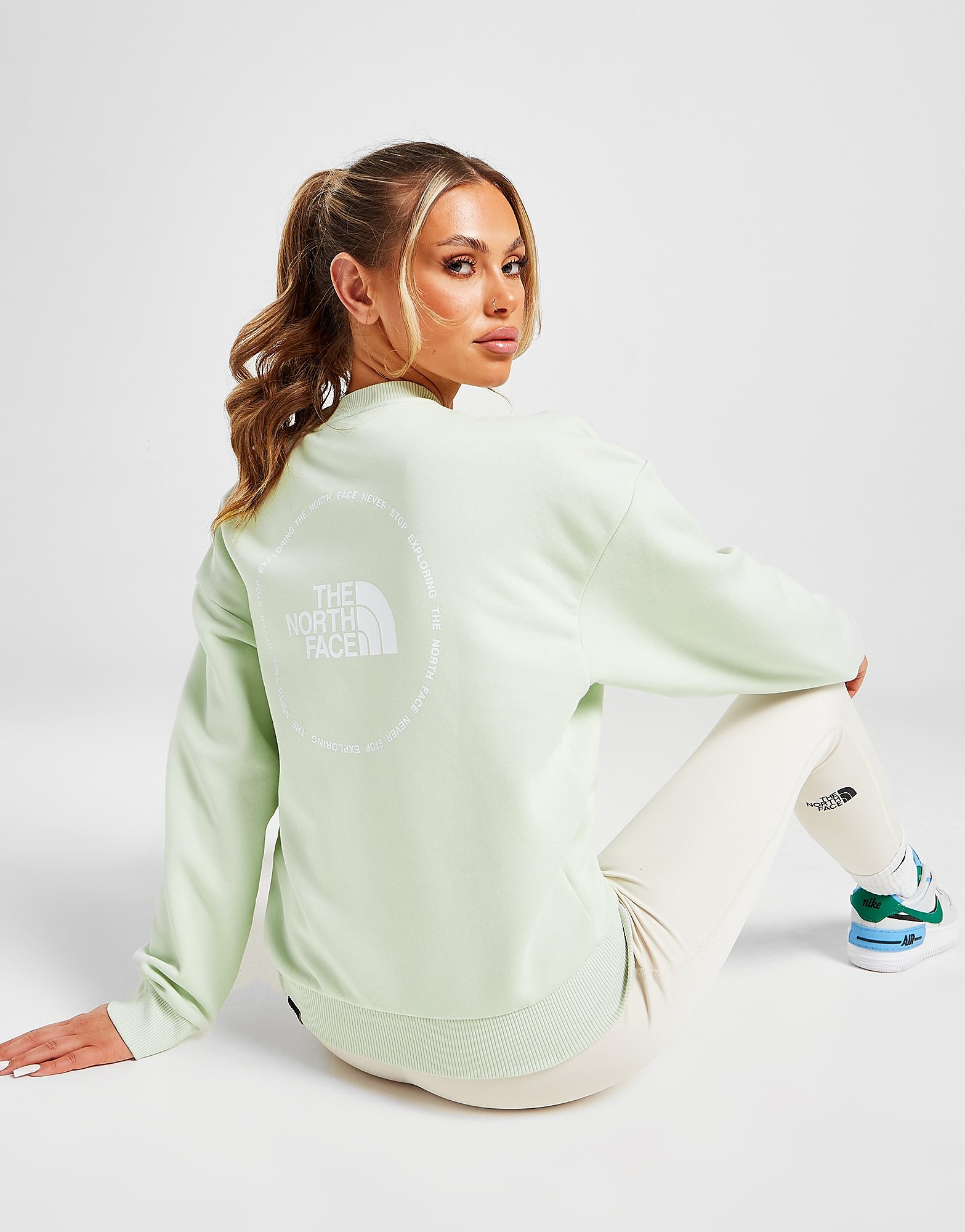 

The North Face Circle Graphic Crew Sweatshirt - Only at JD - Green - Womens, Green