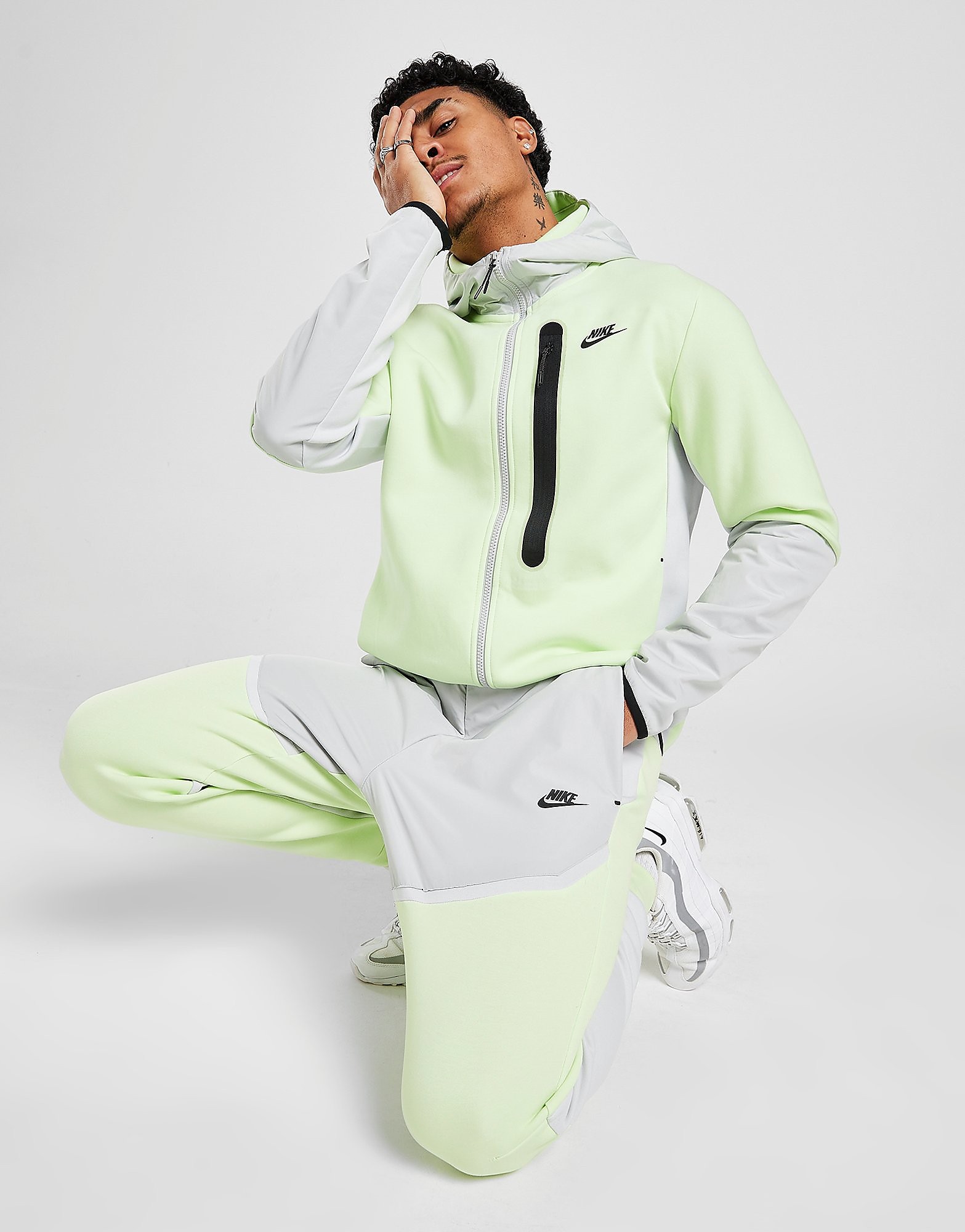 

Nike Tech Fleece Woven Joggers - Green/Grey - Mens, Green/Grey