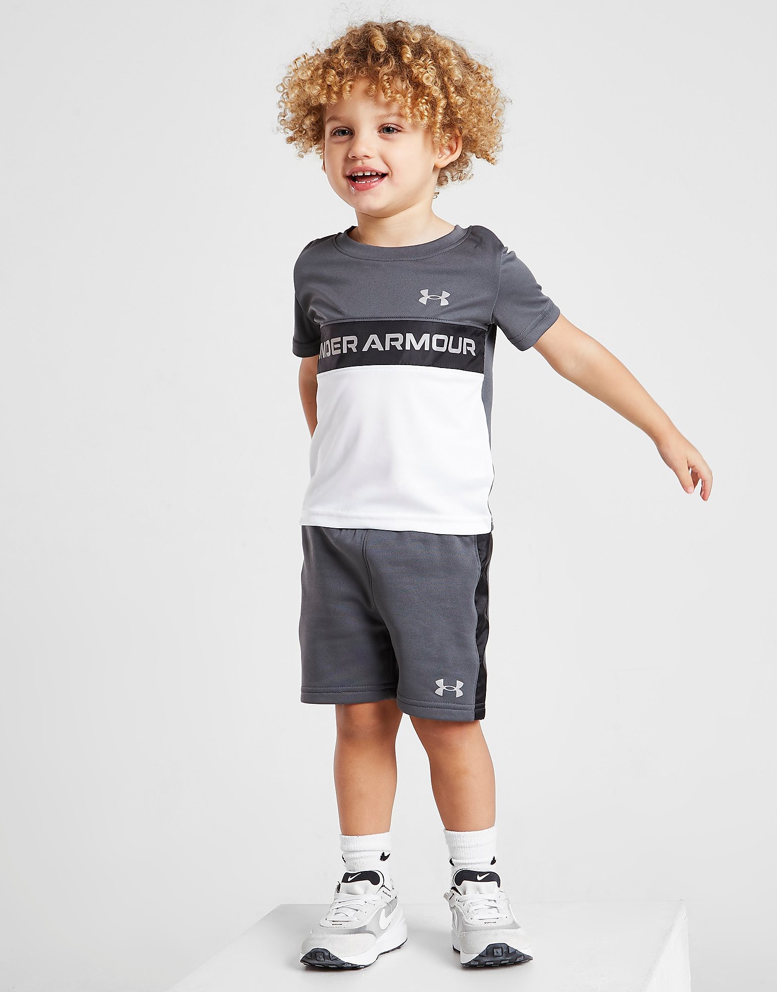 

Under Armour UA Armour Fleece Mix T-Shirt/Shorts Set Infant - Only at JD - Grey - Kids, Grey
