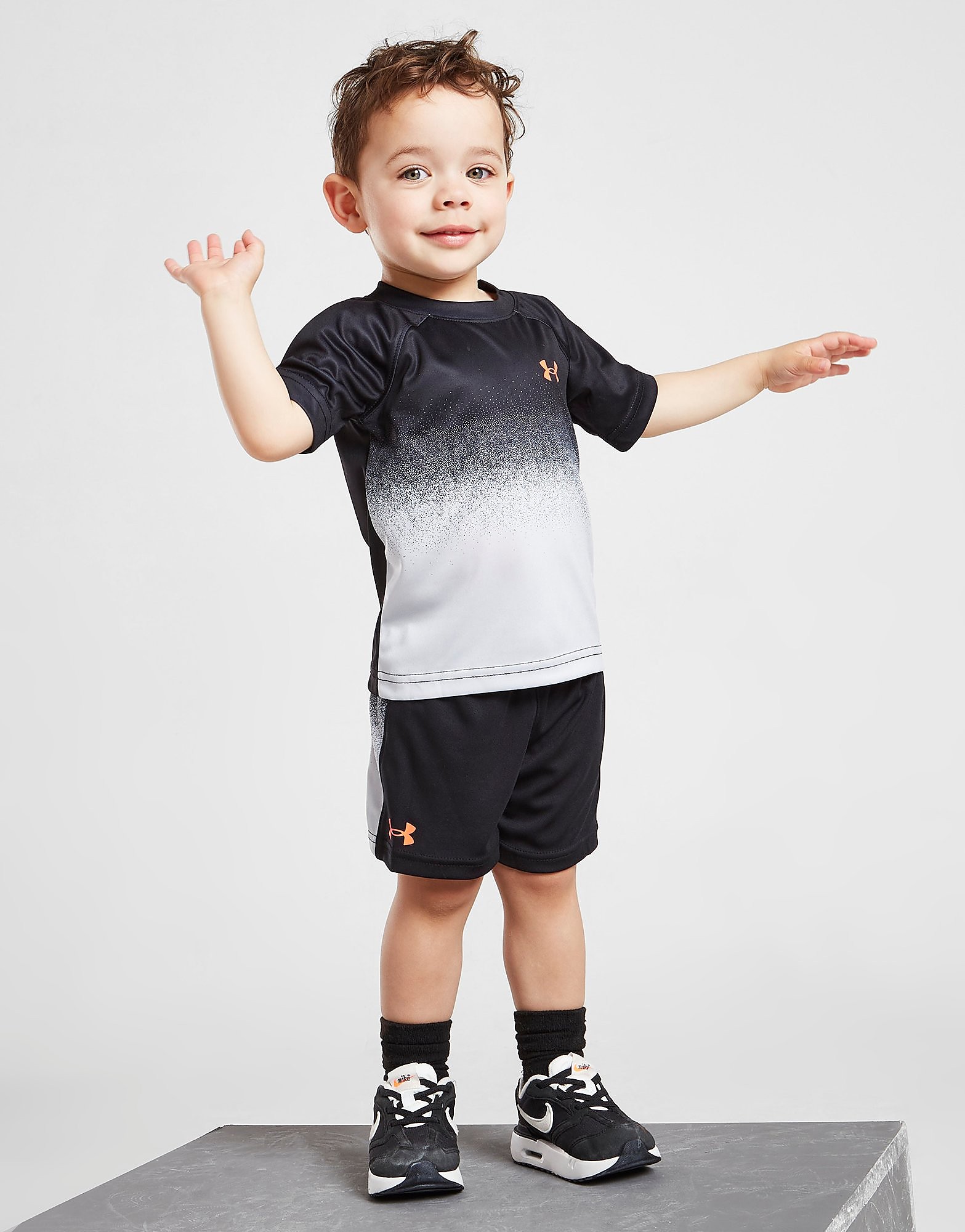 

Under Armour Tech Fade T-Shirt/Shorts Set Infant - Only at JD - Black - Kids, Black