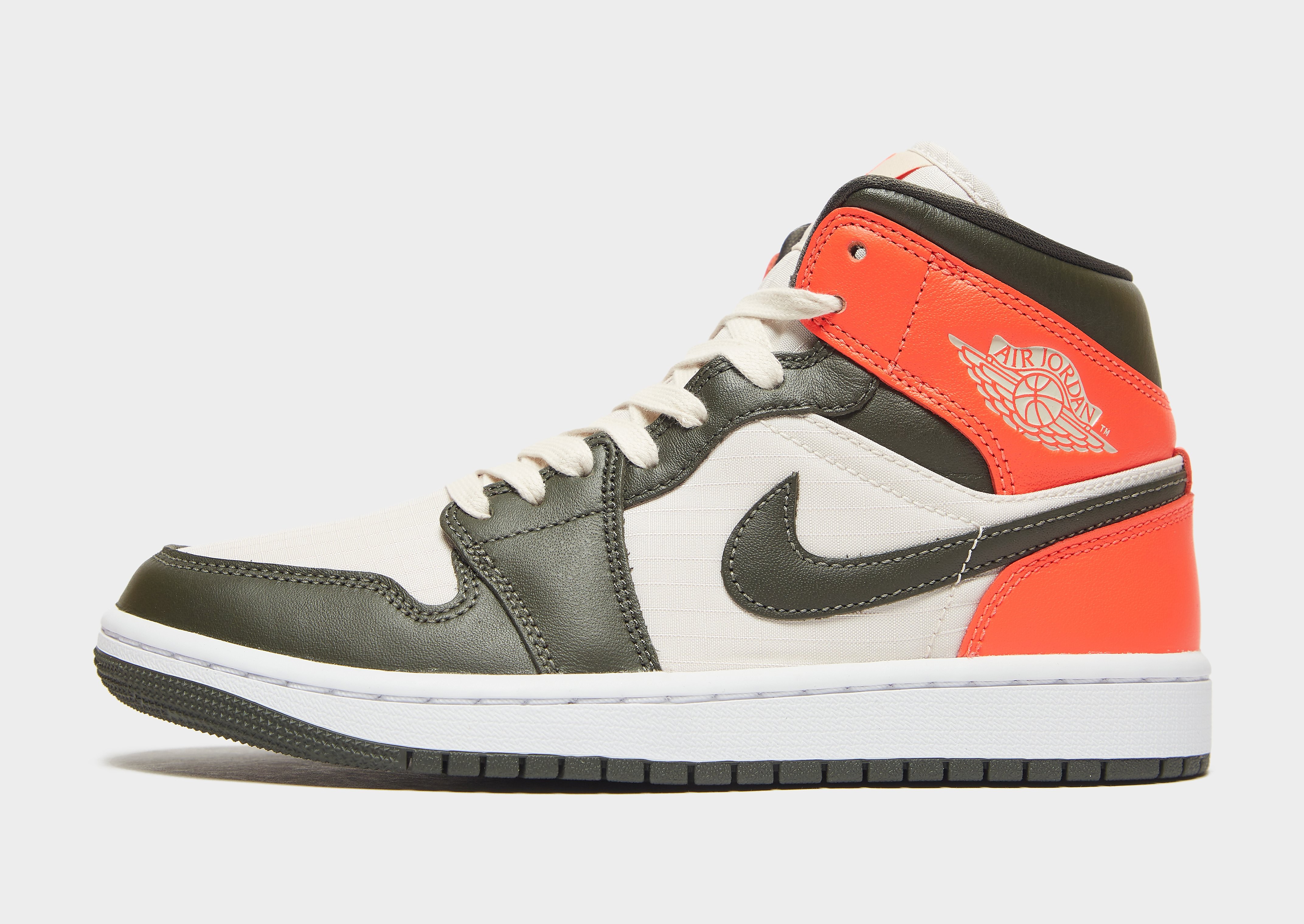 

Jordan Air 1 Mid SE Women's - WHITE/Black, WHITE/Black