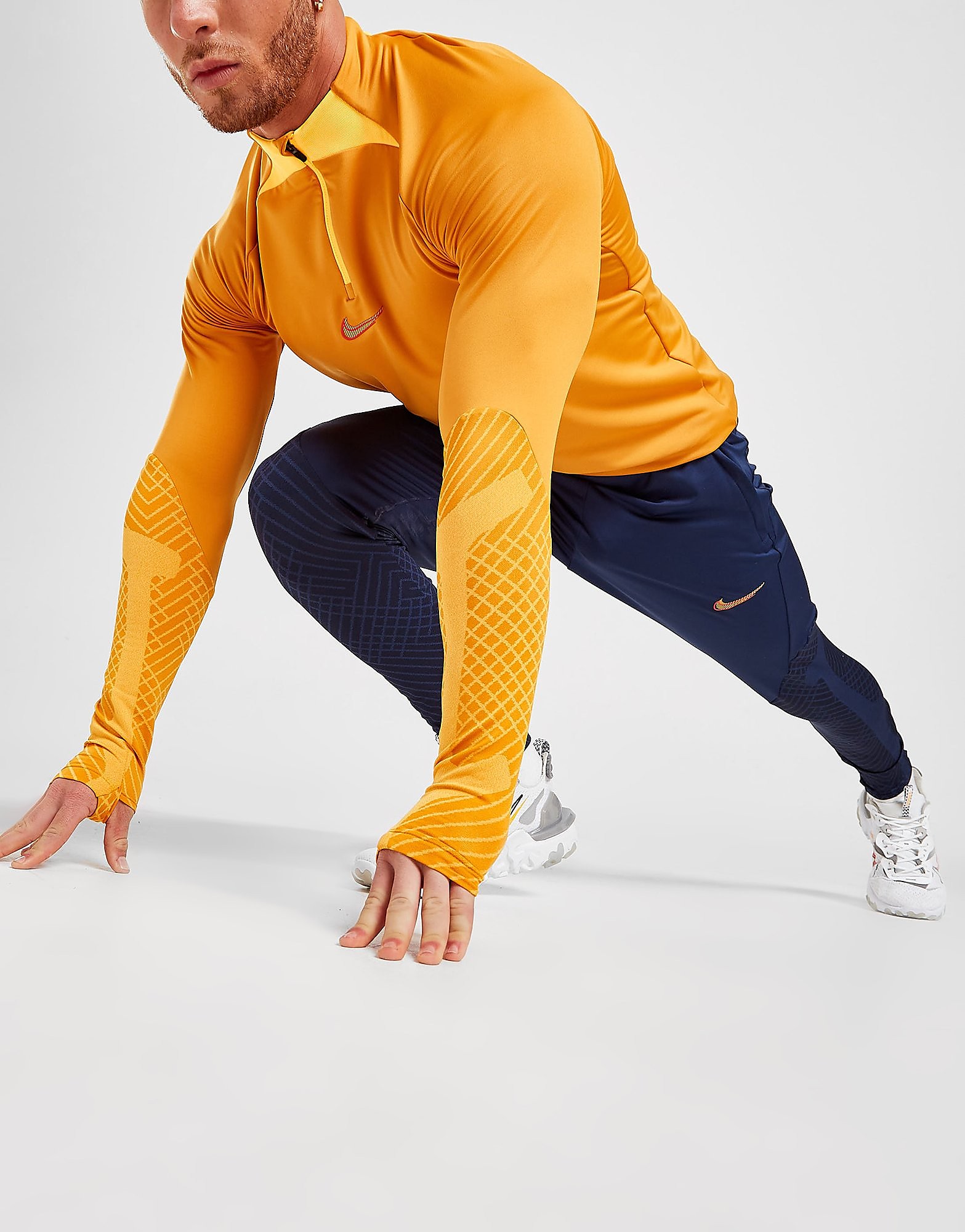 

Nike Strike Track Pants - Midnight Navy/Midnight Navy/Obsidian/Siren Red/L.CURRY - Mens, Midnight Navy/Midnight Navy/Obsidian/Siren Red/L.CURRY