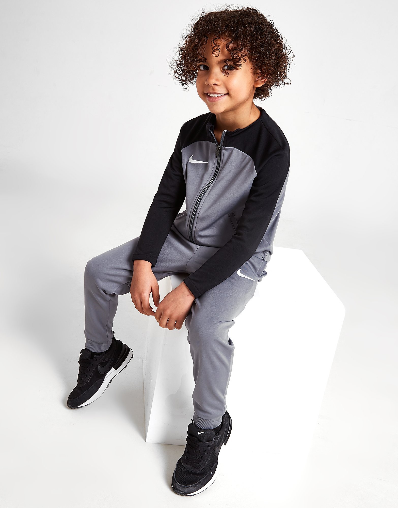 Nike Academy Tracksuit Barn - Only at JD, Grå