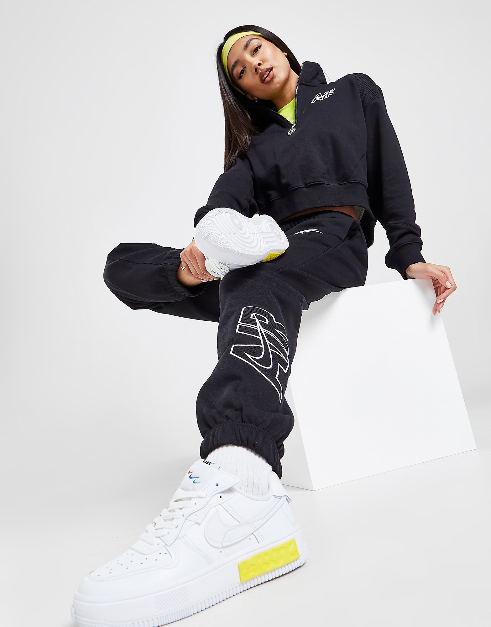 

Nike Air Joggers - Black/Black/White - Womens, Black/Black/White